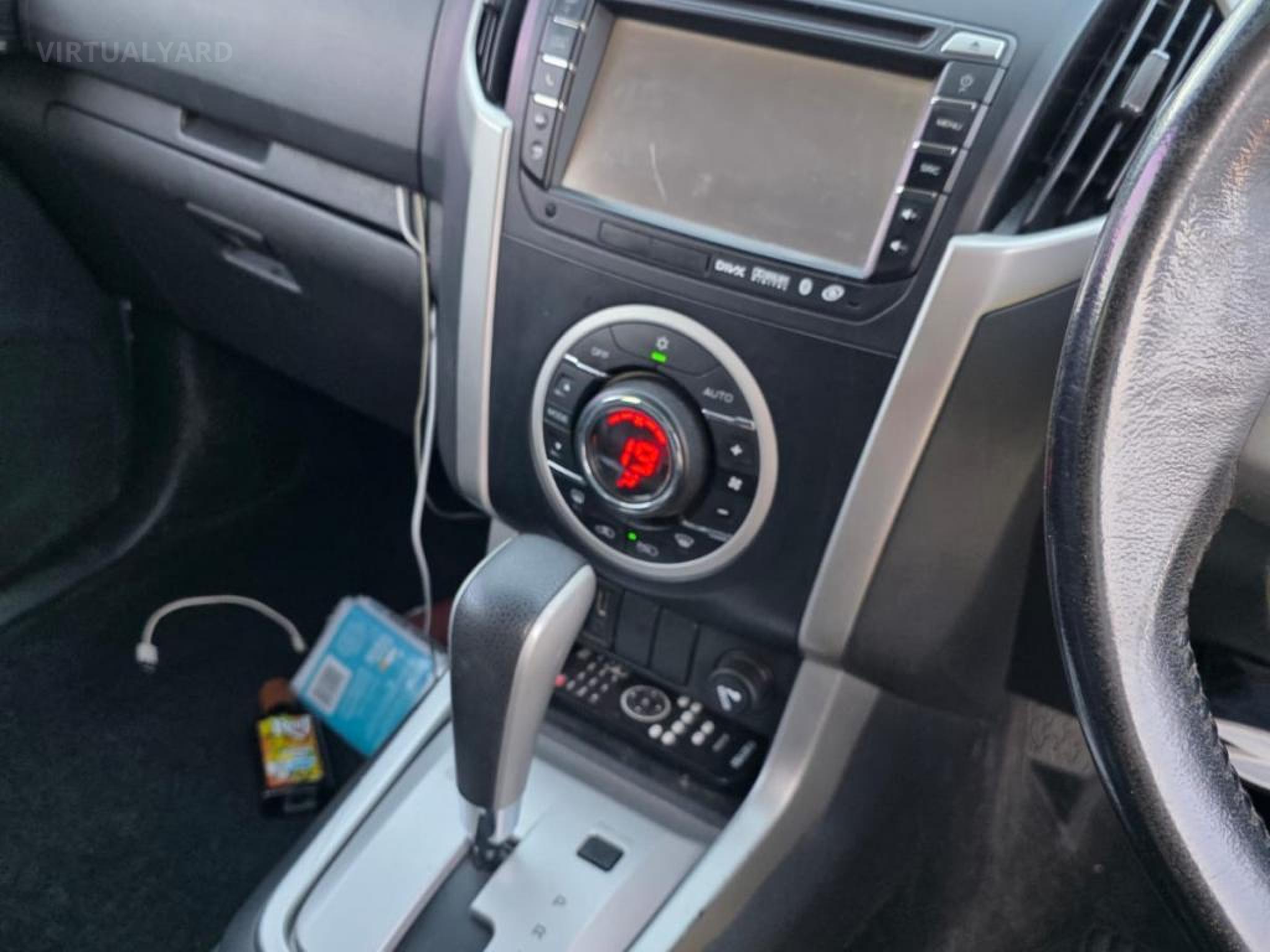 Isuzu MU-X