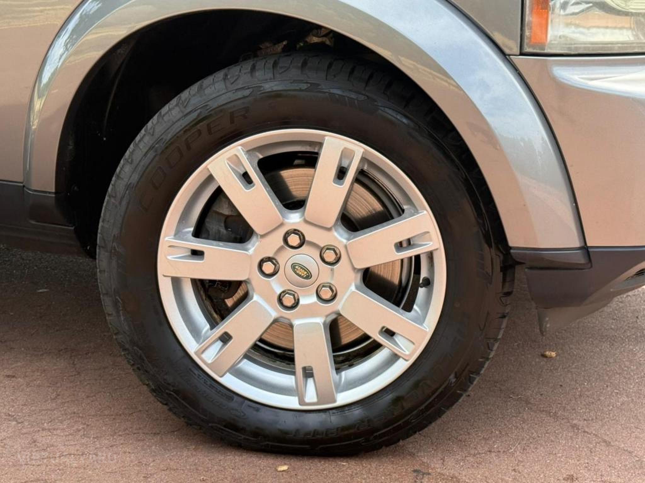 LAND ROVER DISCOVERY 4