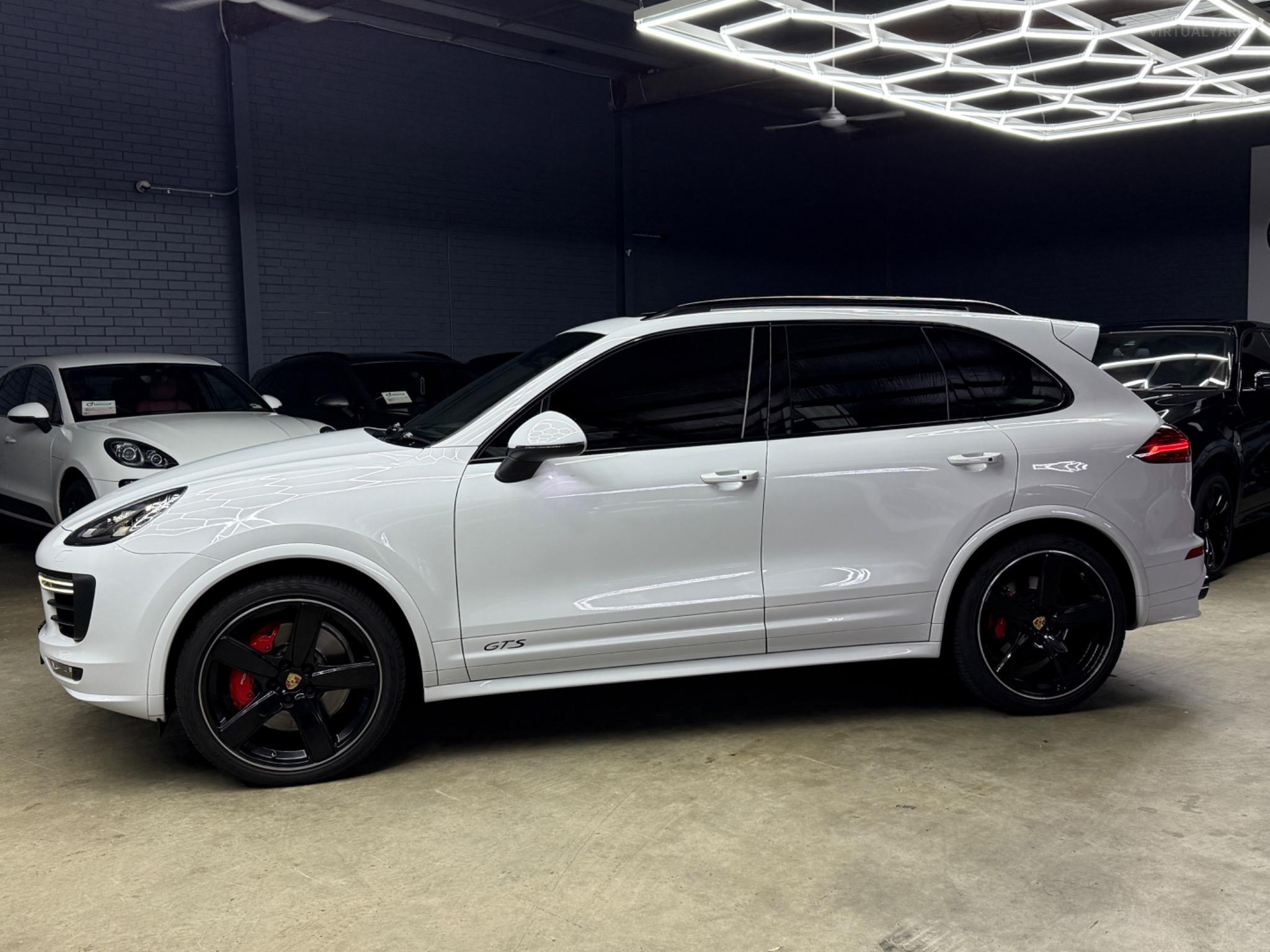 PORSCHE CAYENNE