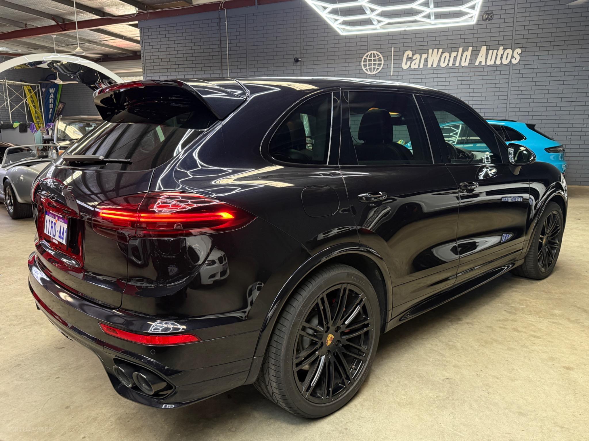 PORSCHE CAYENNE