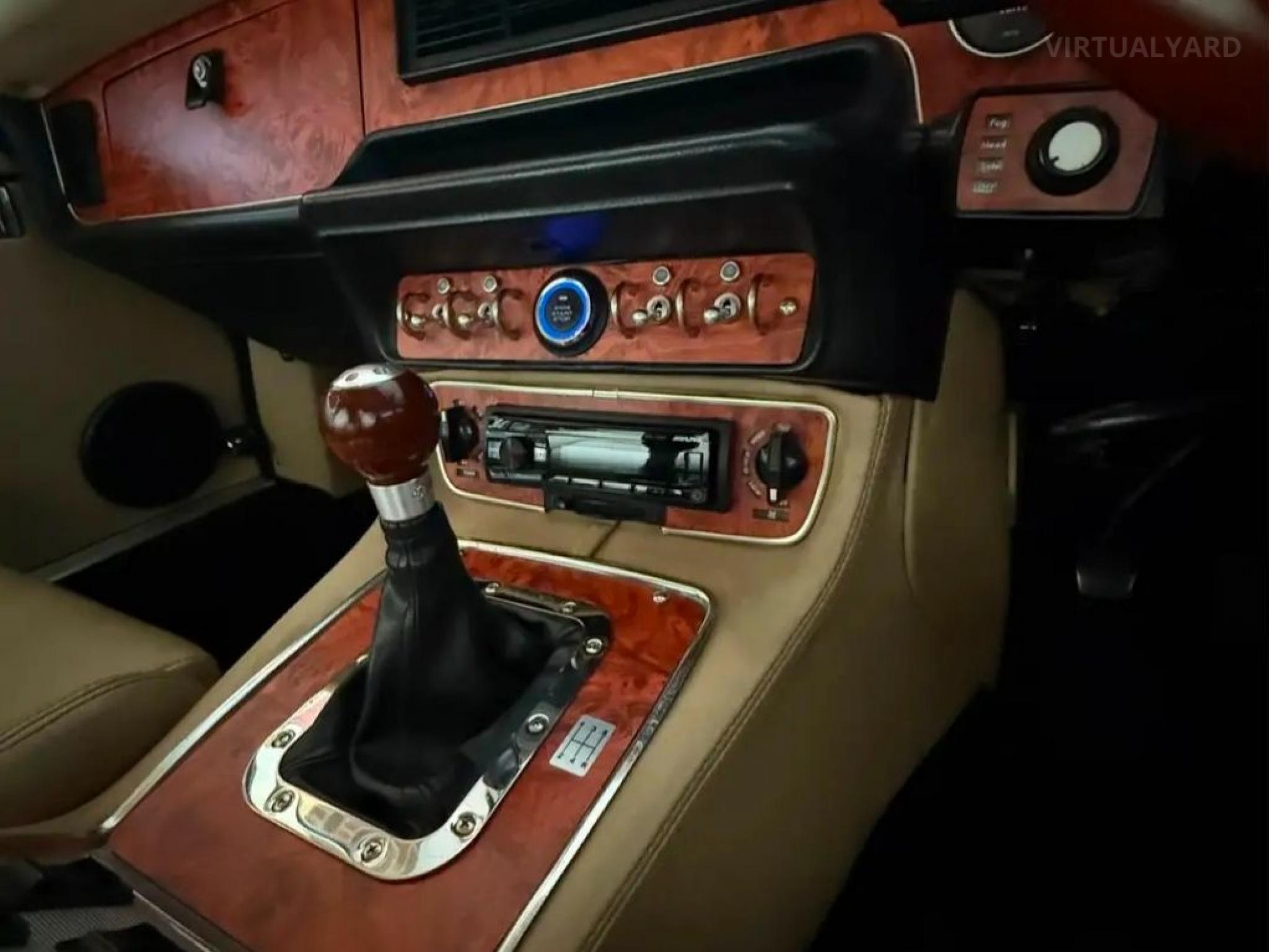 JAGUAR XJ6