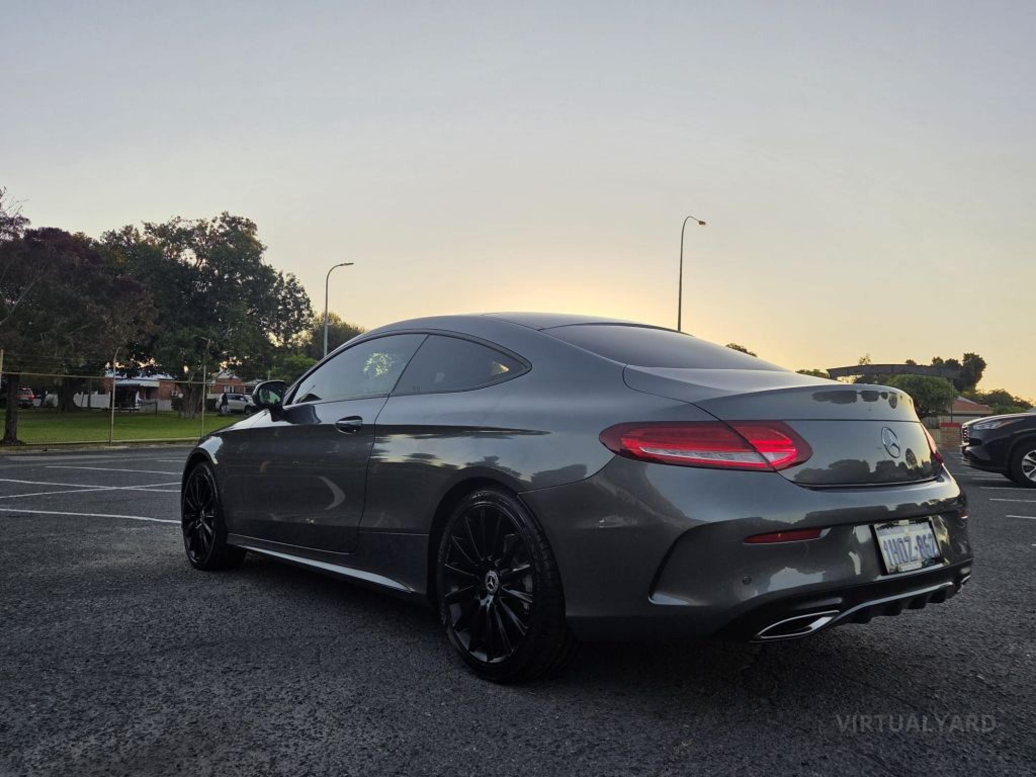 MERCEDES-BENZ C300