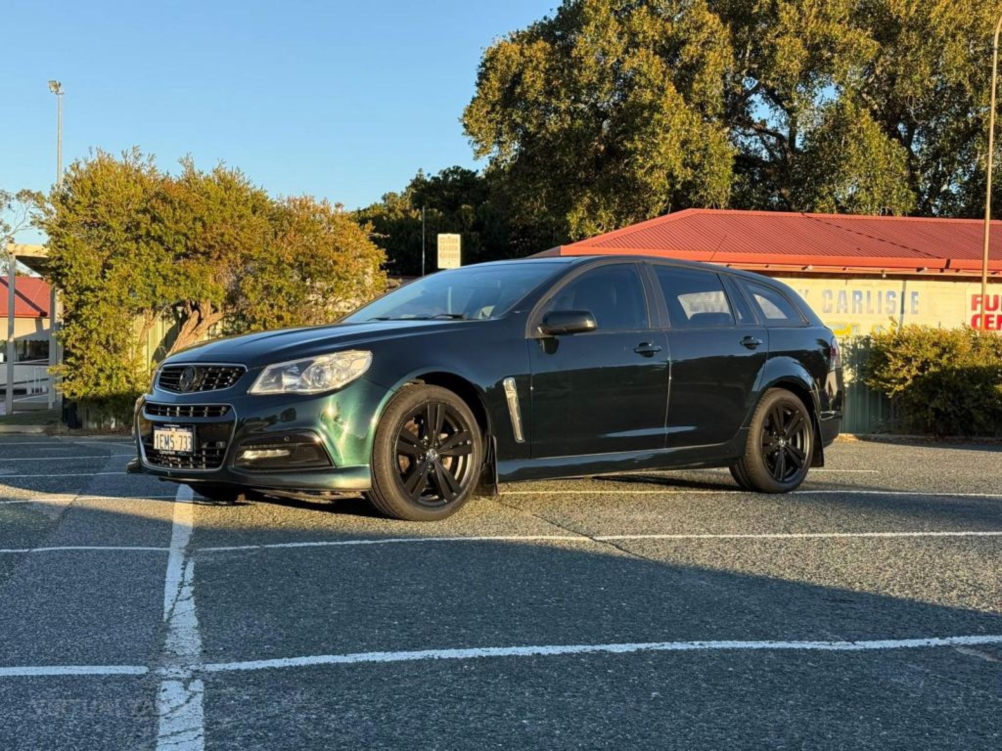 HOLDEN COMMODORE