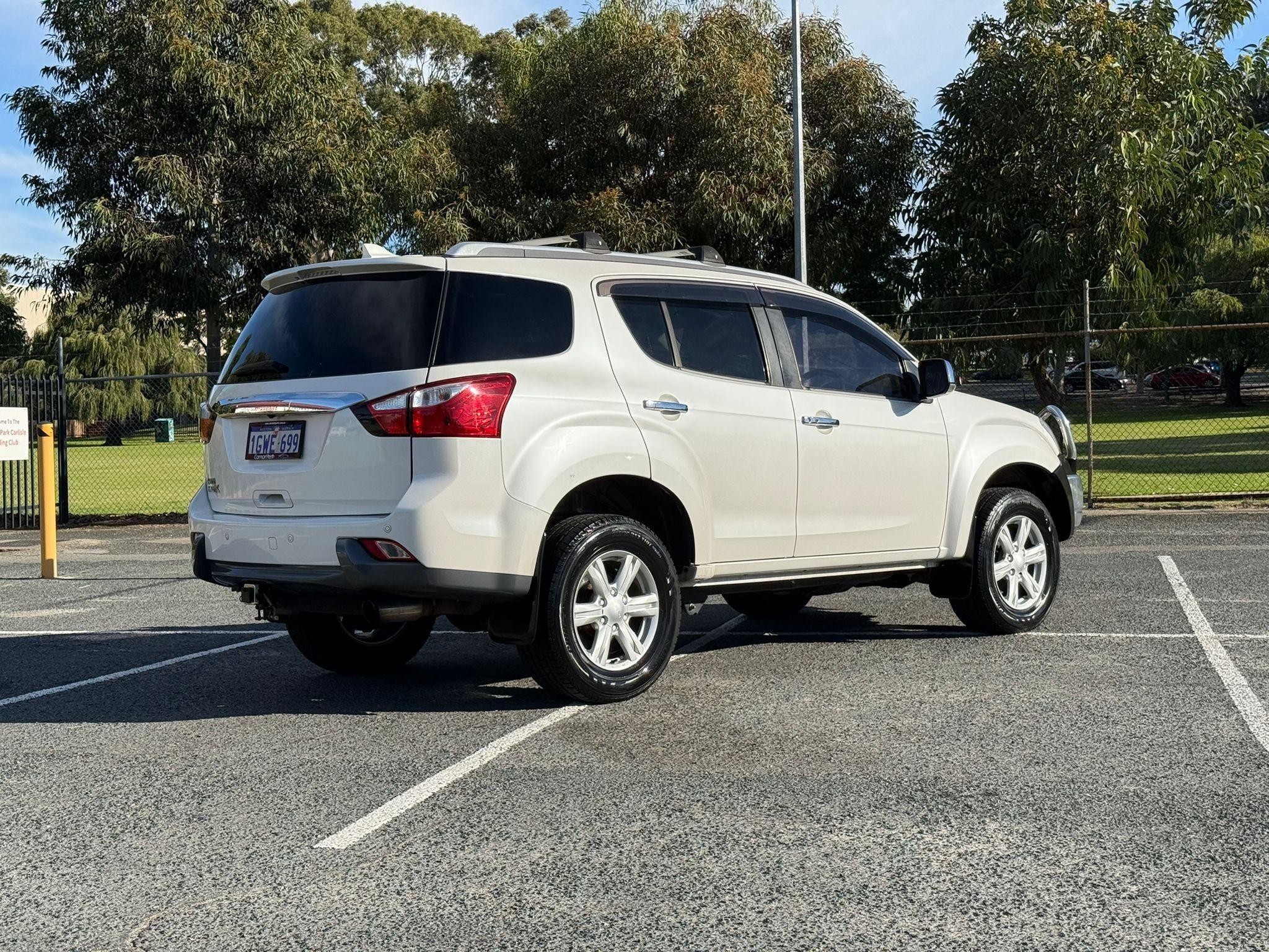 ISUZU MU-X