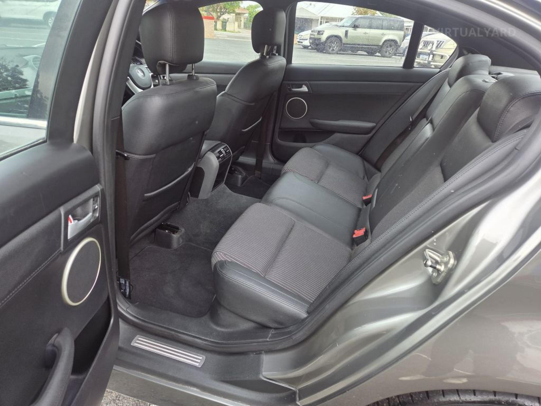 HOLDEN COMMODORE