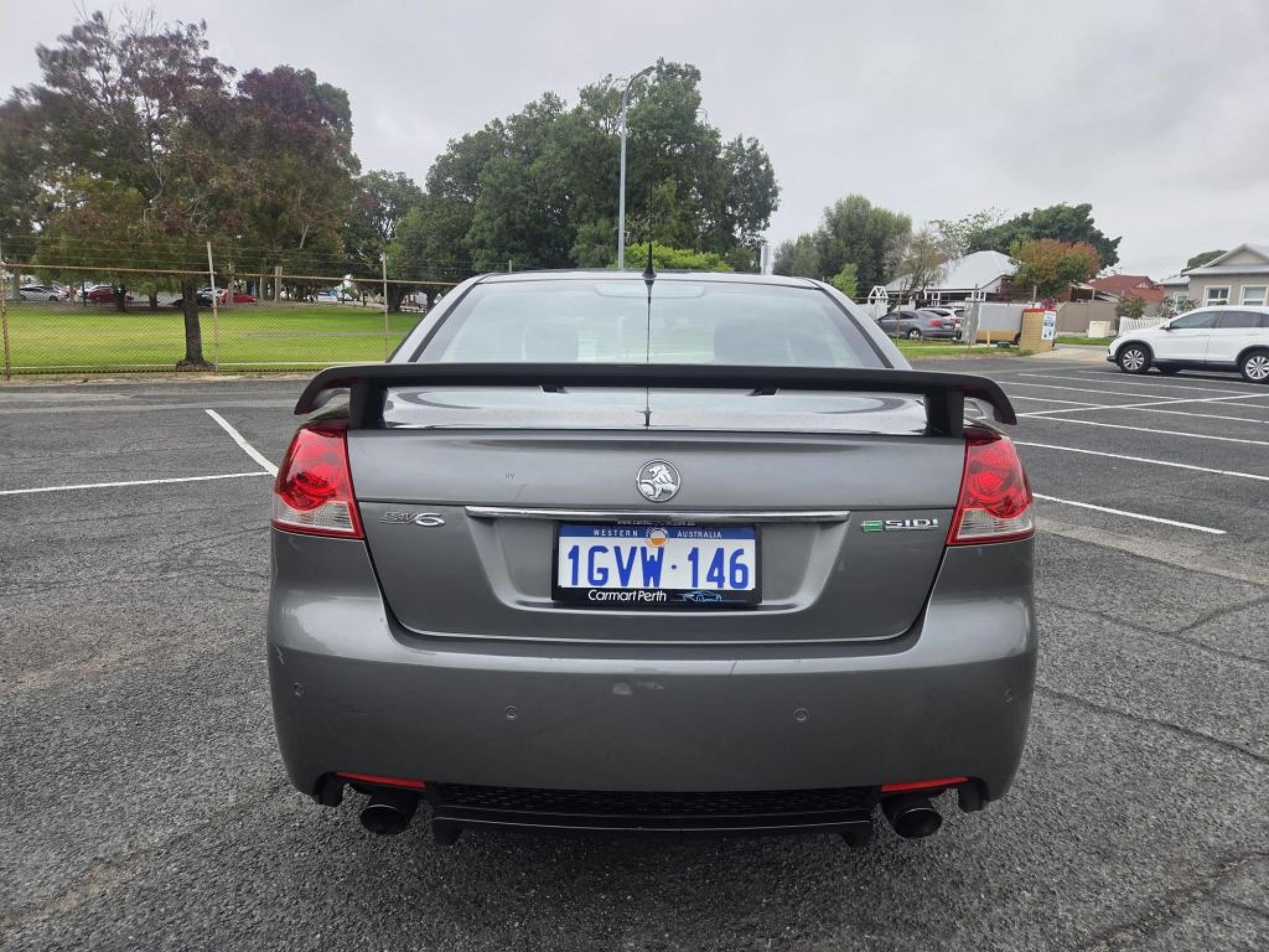 HOLDEN COMMODORE