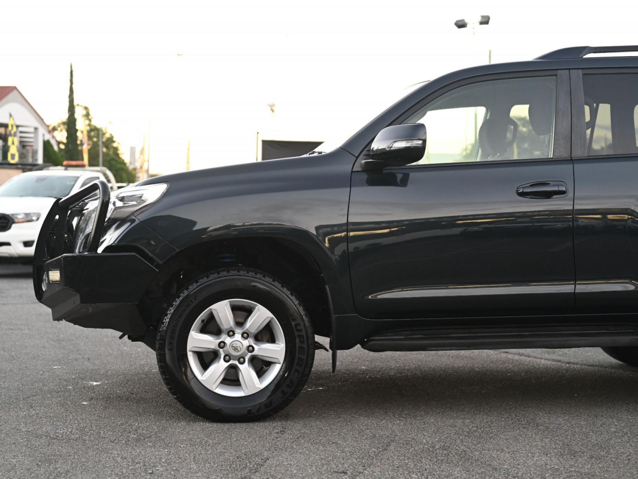 Toyota Landcruiser Prado