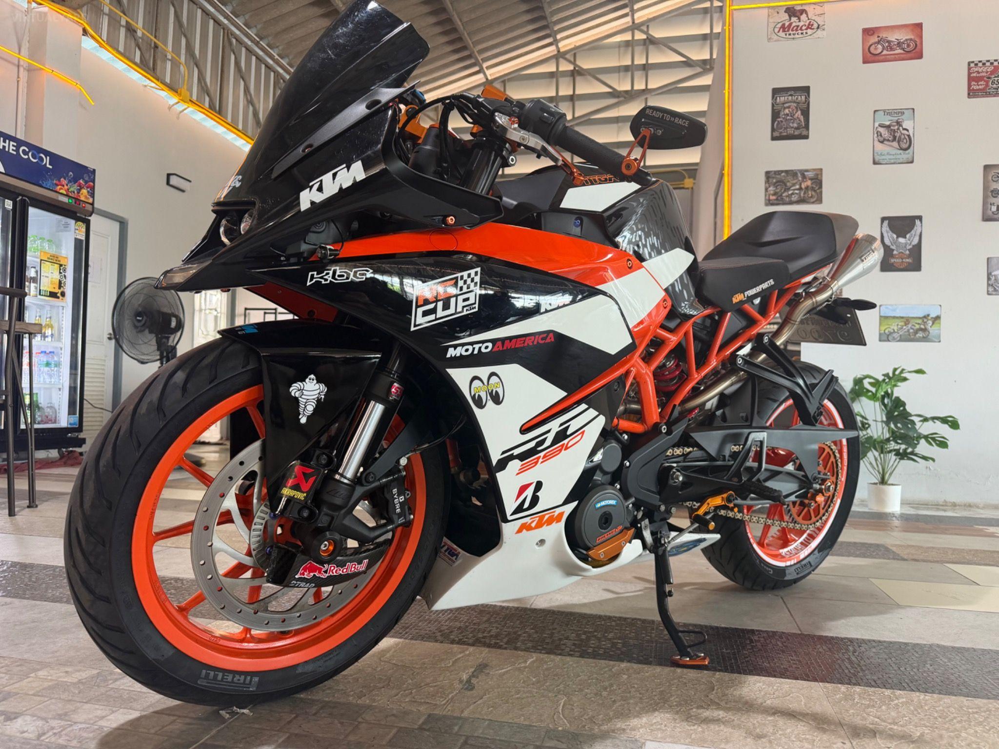 KTM 390RC