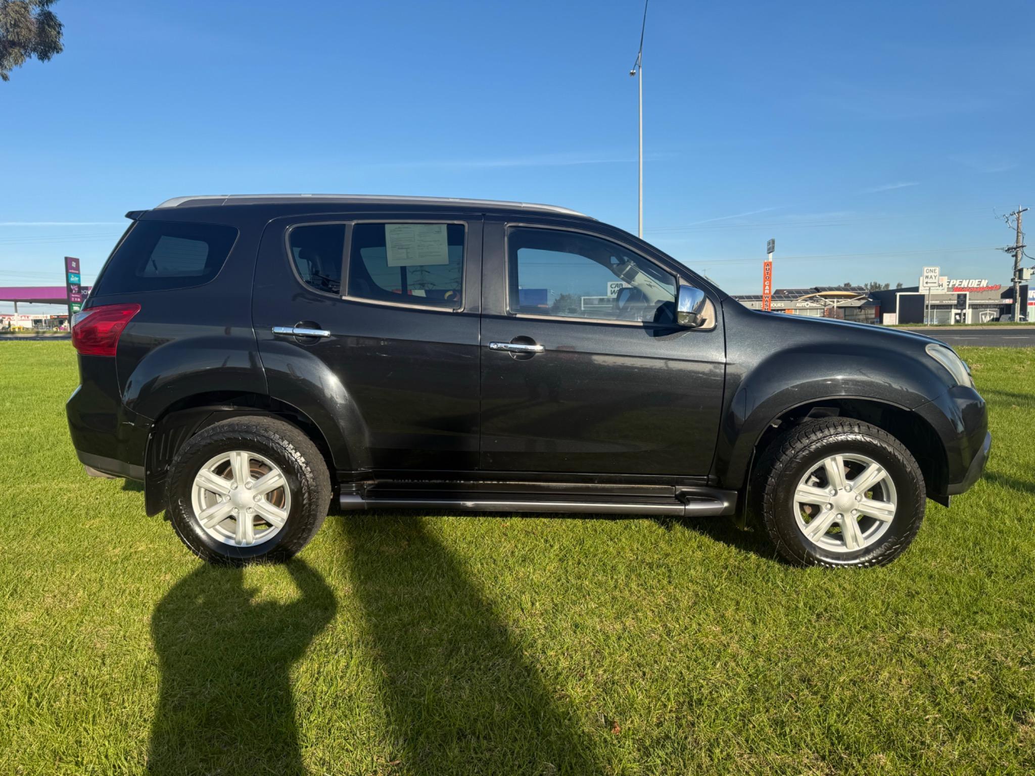 ISUZU MU-X