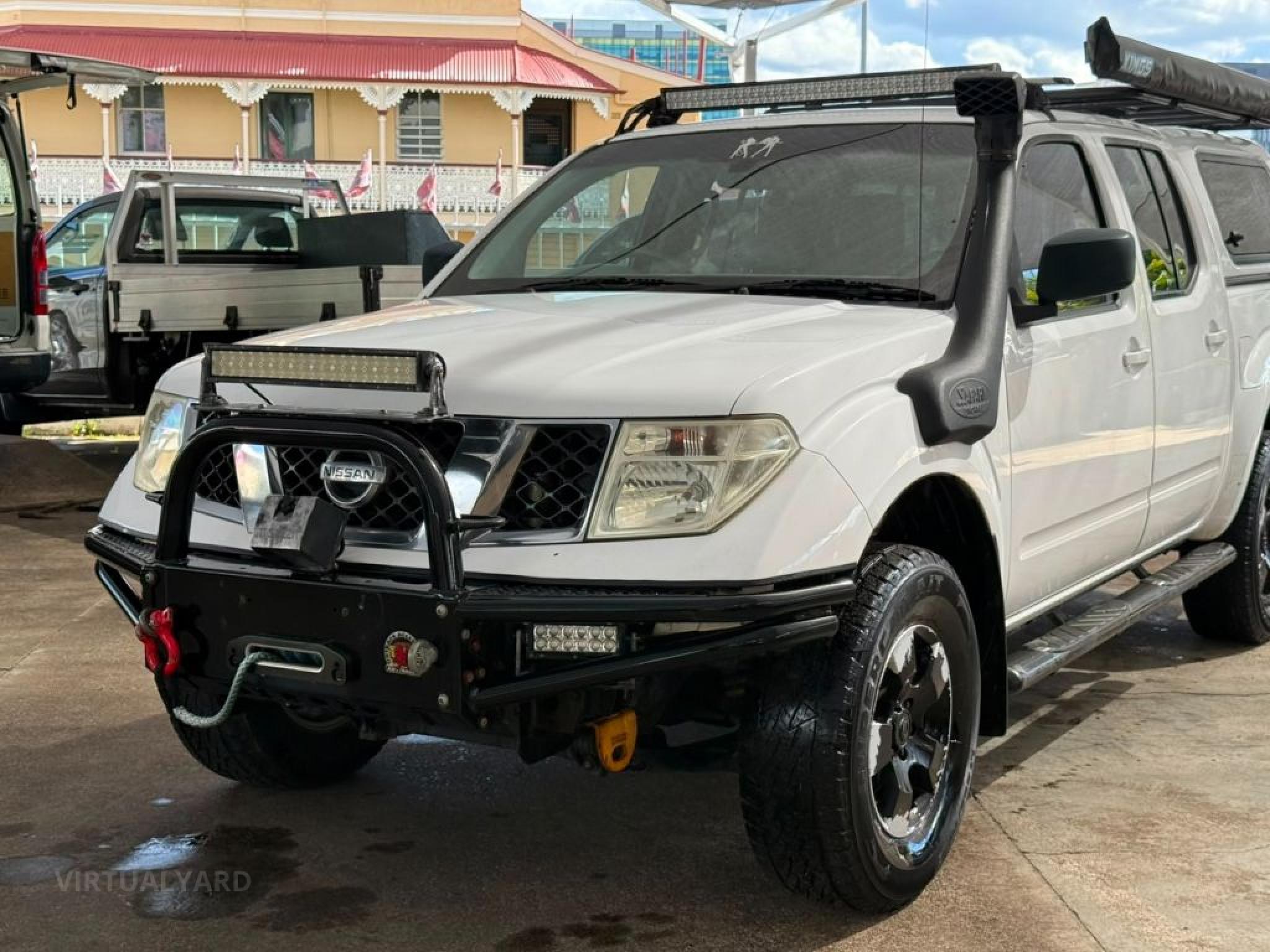 NISSAN NAVARA
