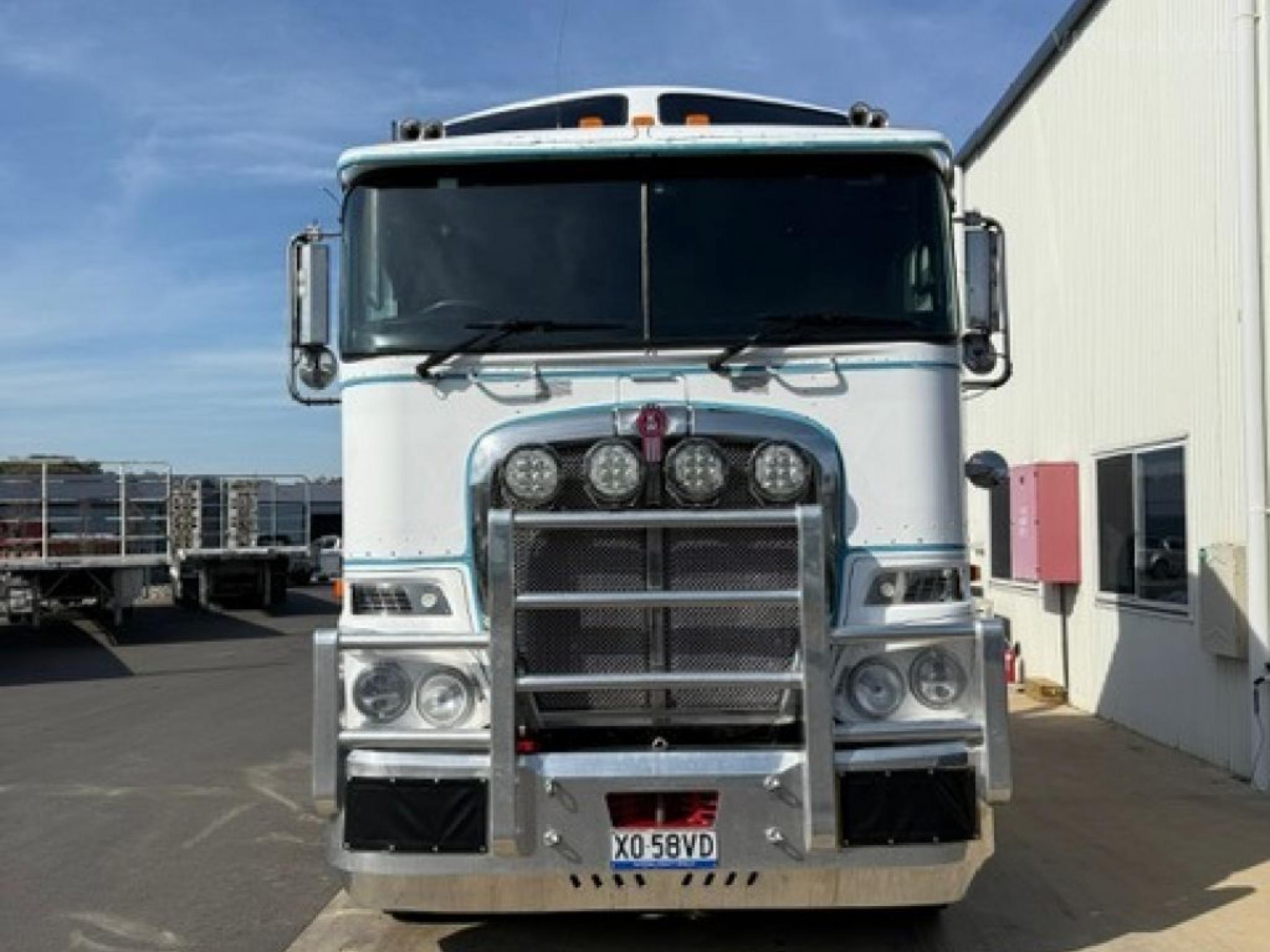 Kenworth K200 BIG CAB