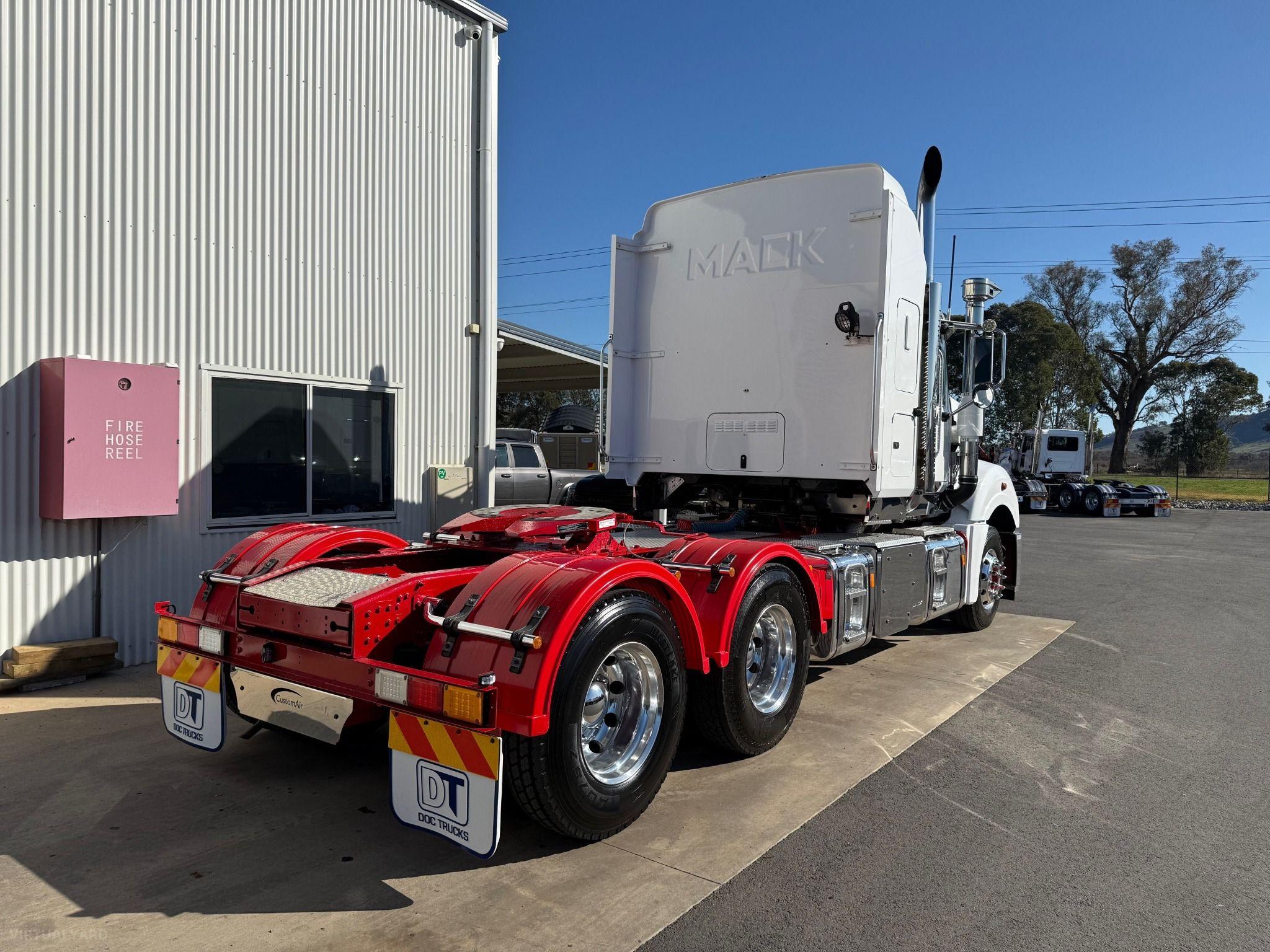 MACK CLXT SUPERLINER