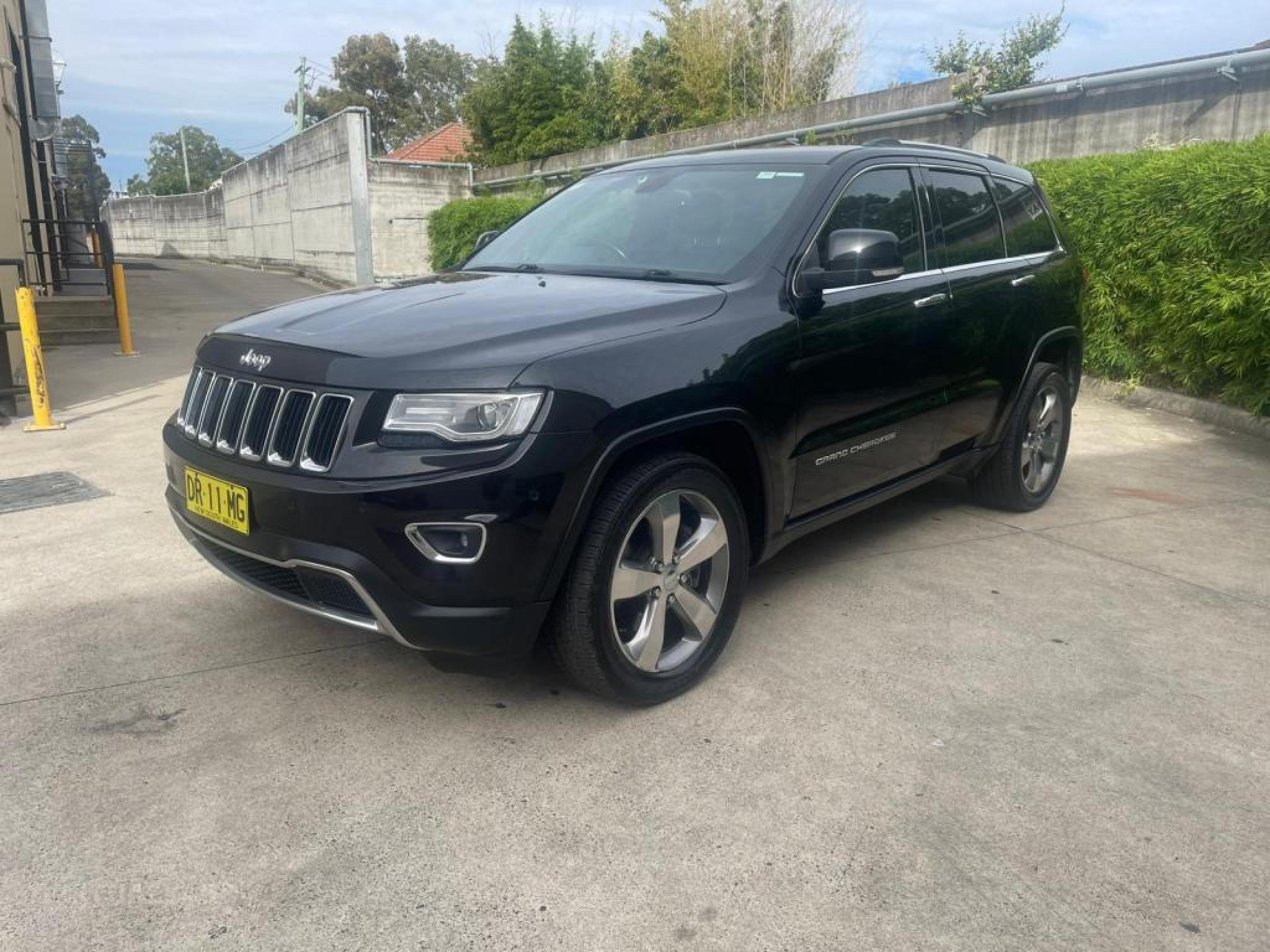 JEEP GRAND CHEROKEE WK LIMITED WAGON 5DR SPTS AUTO 8SP 4X4 3.6I [MY15] image 16