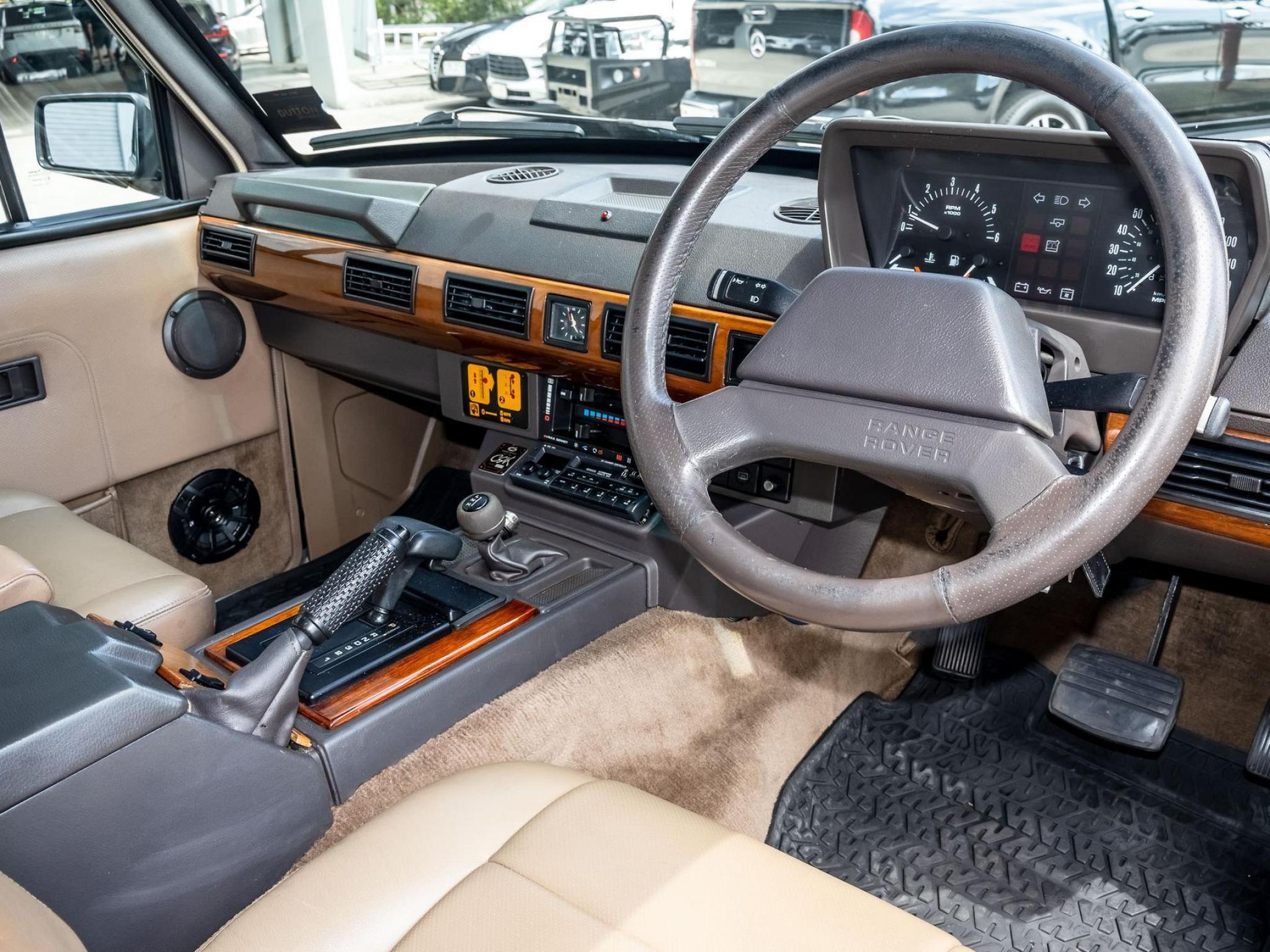 LAND ROVER RANGE ROVER