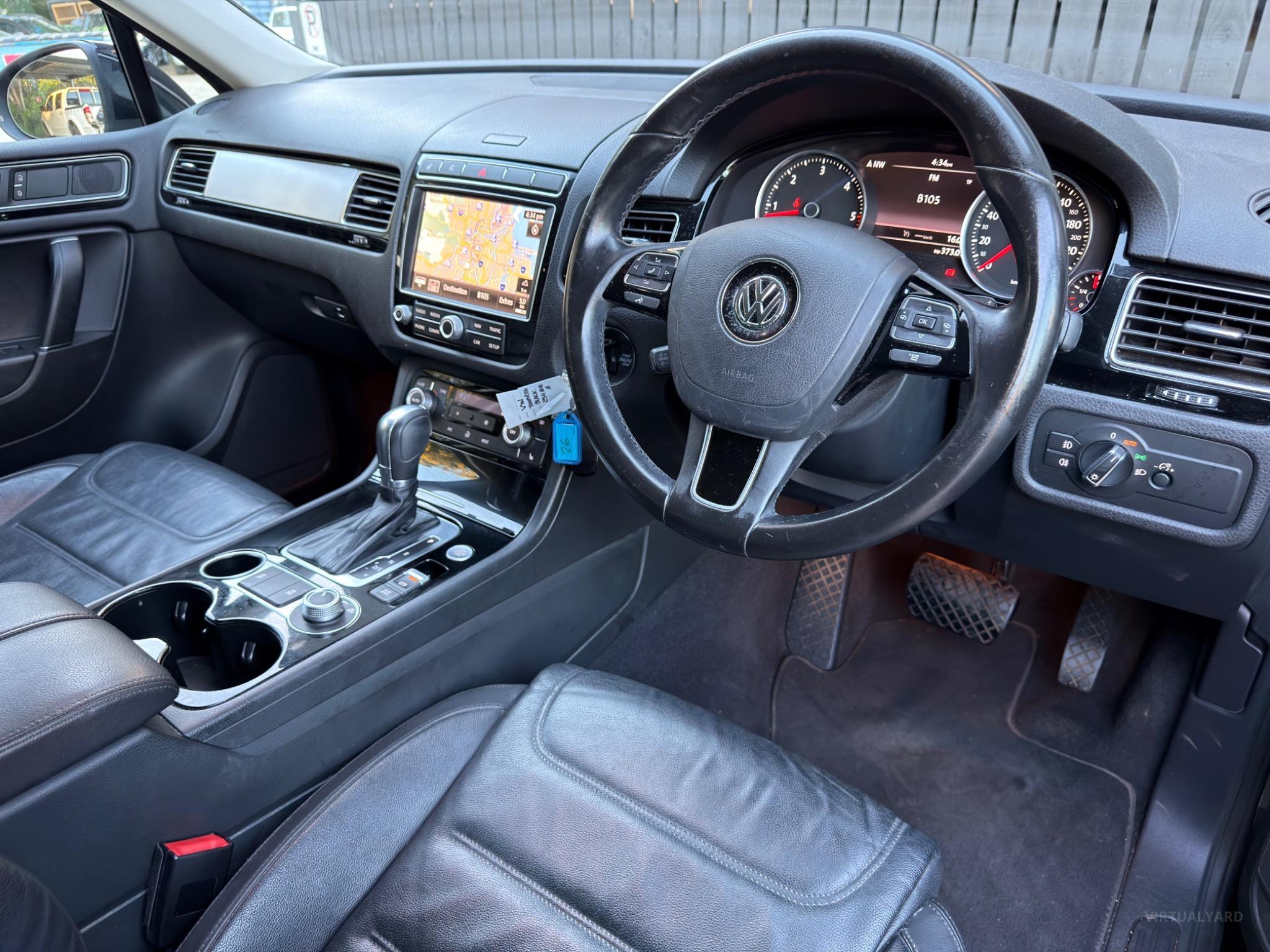 VOLKSWAGEN TOUAREG