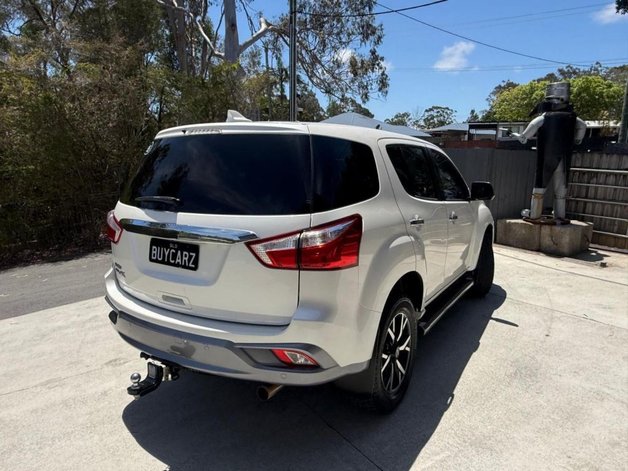 Isuzu MU-X