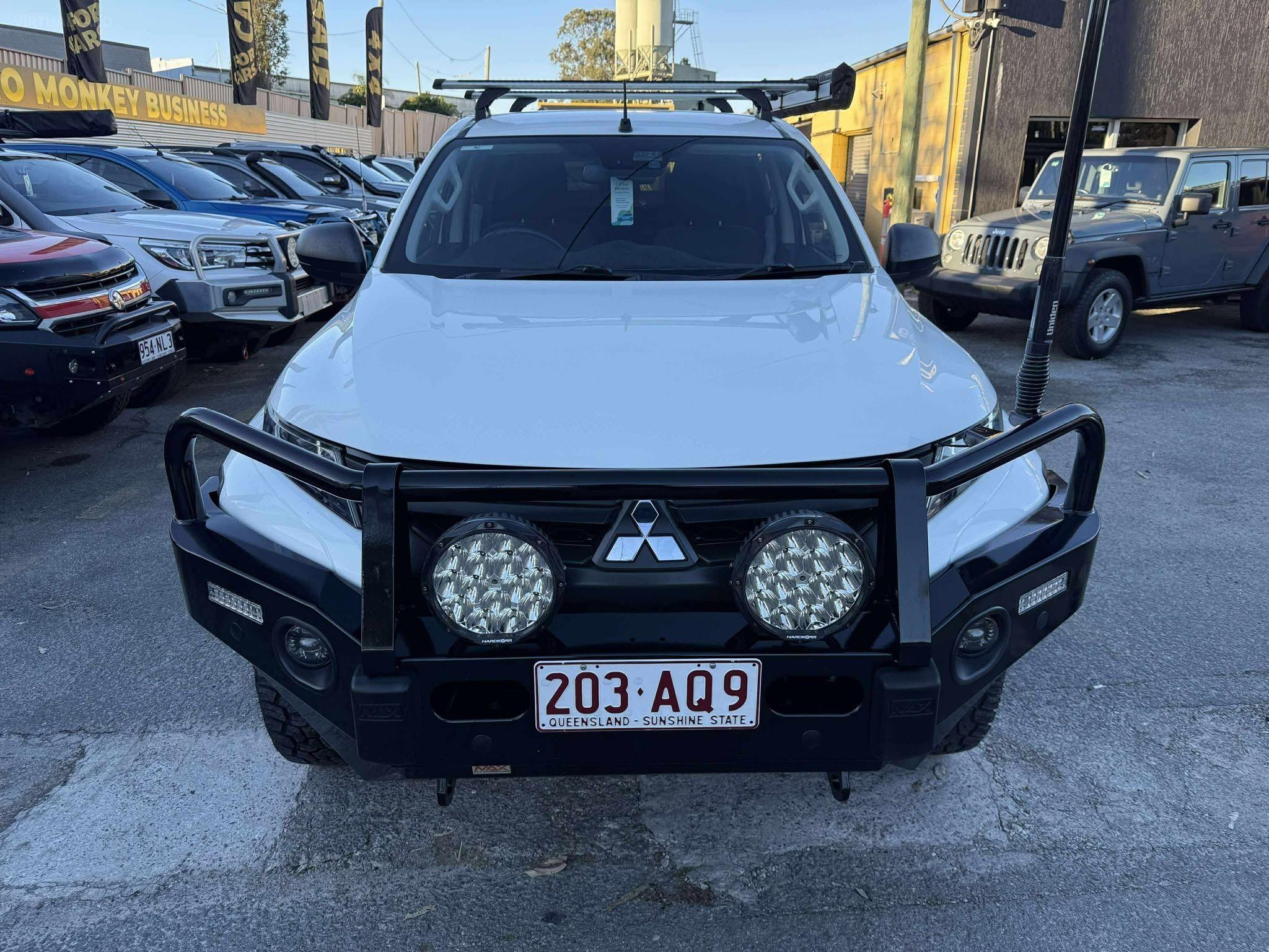 MITSUBISHI TRITON