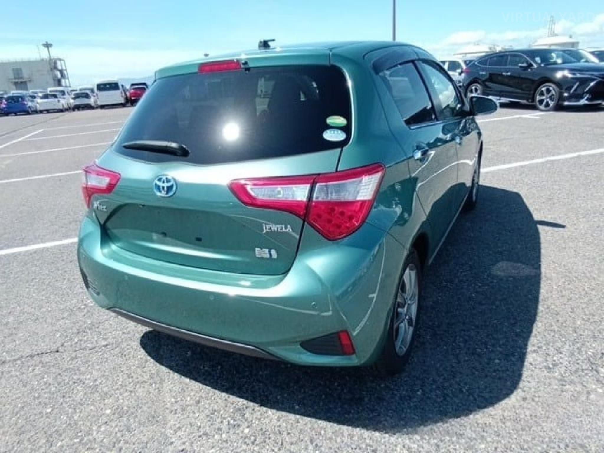 TOYOTA VITZ