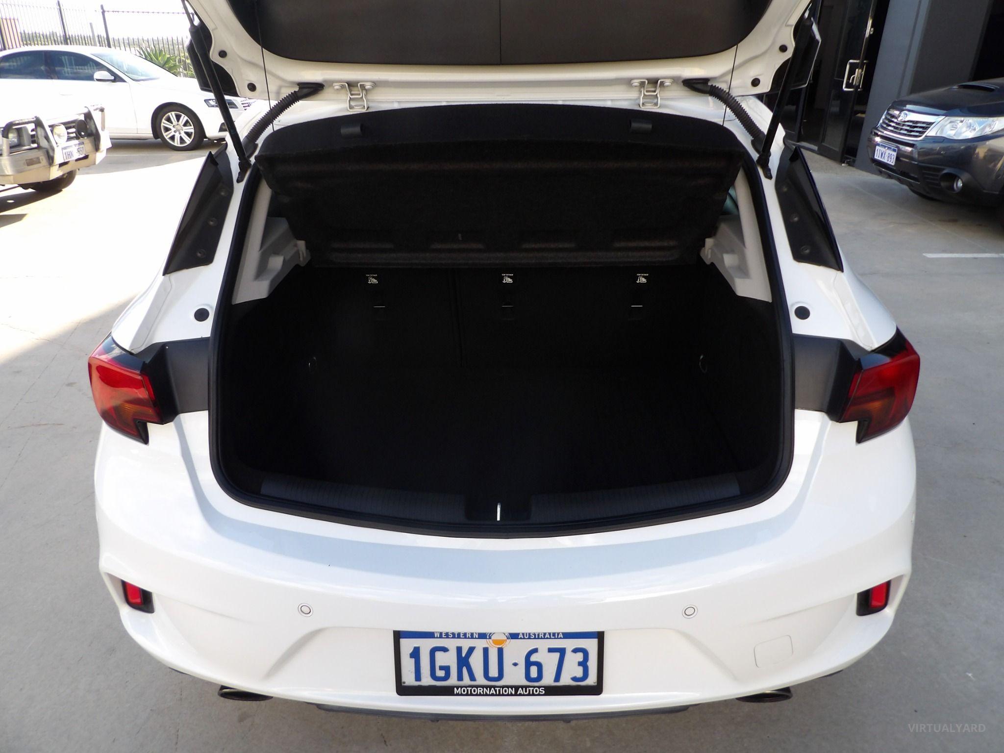 HOLDEN ASTRA