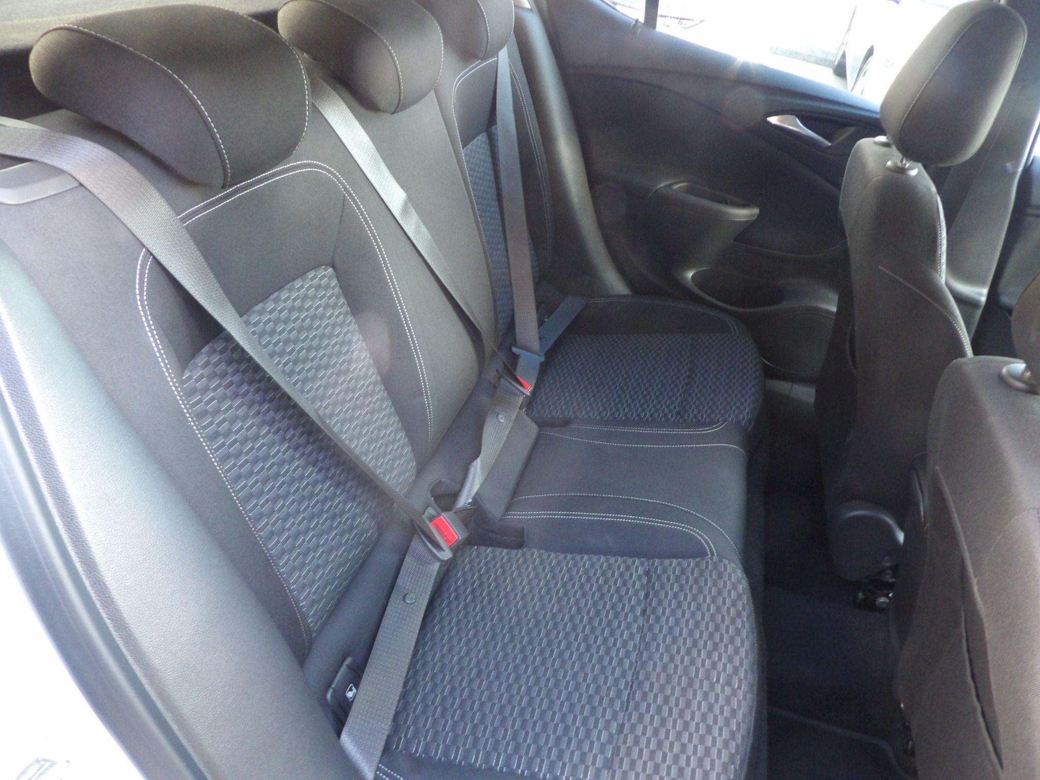 HOLDEN ASTRA