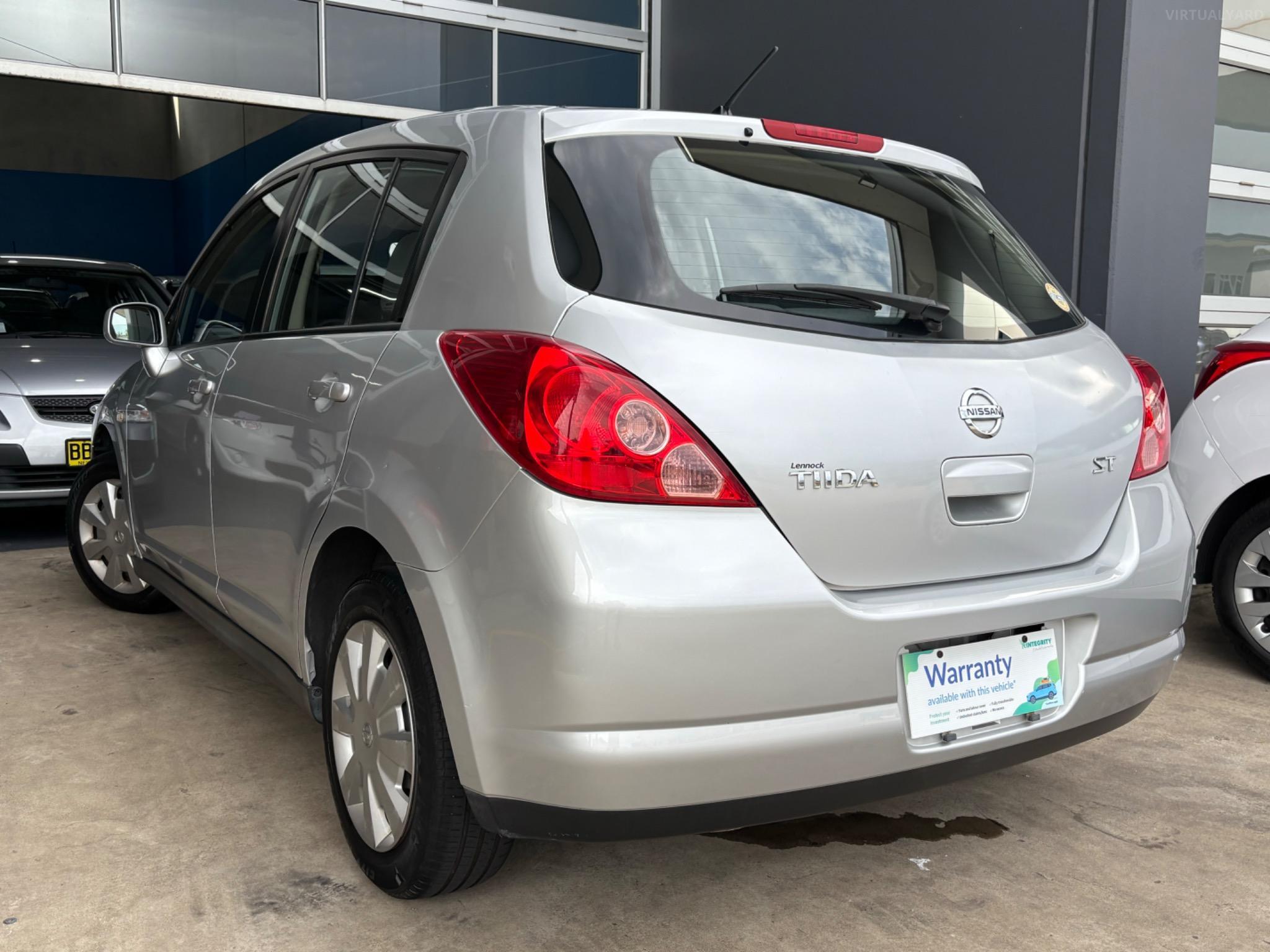 NISSAN TIIDA