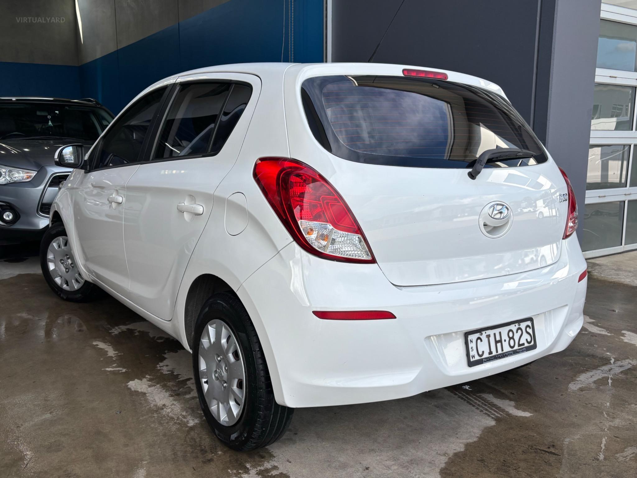 HYUNDAI i20