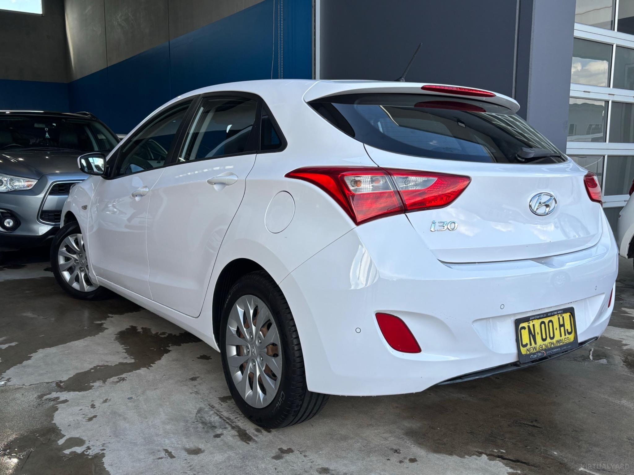 HYUNDAI i30