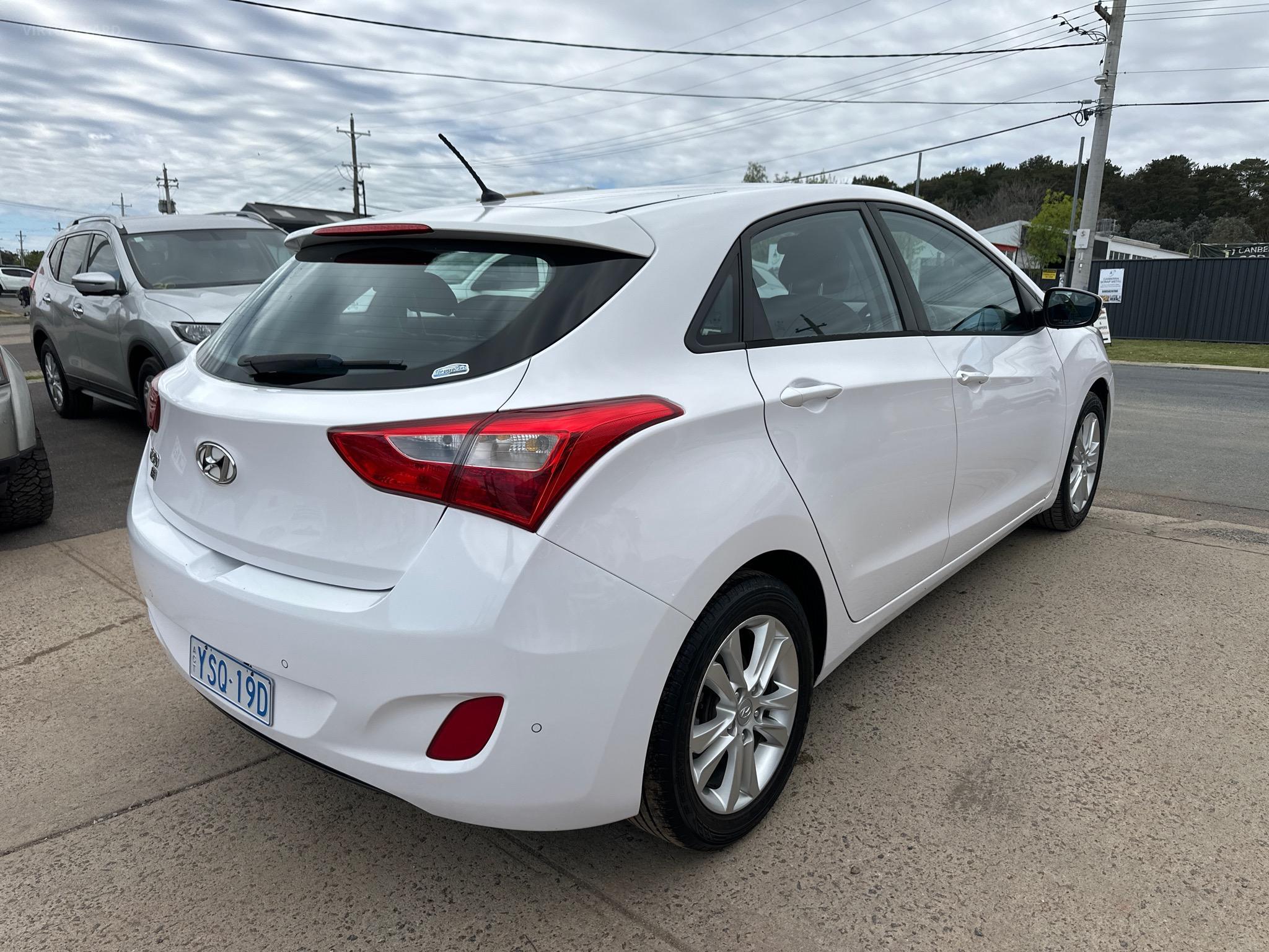 HYUNDAI i30