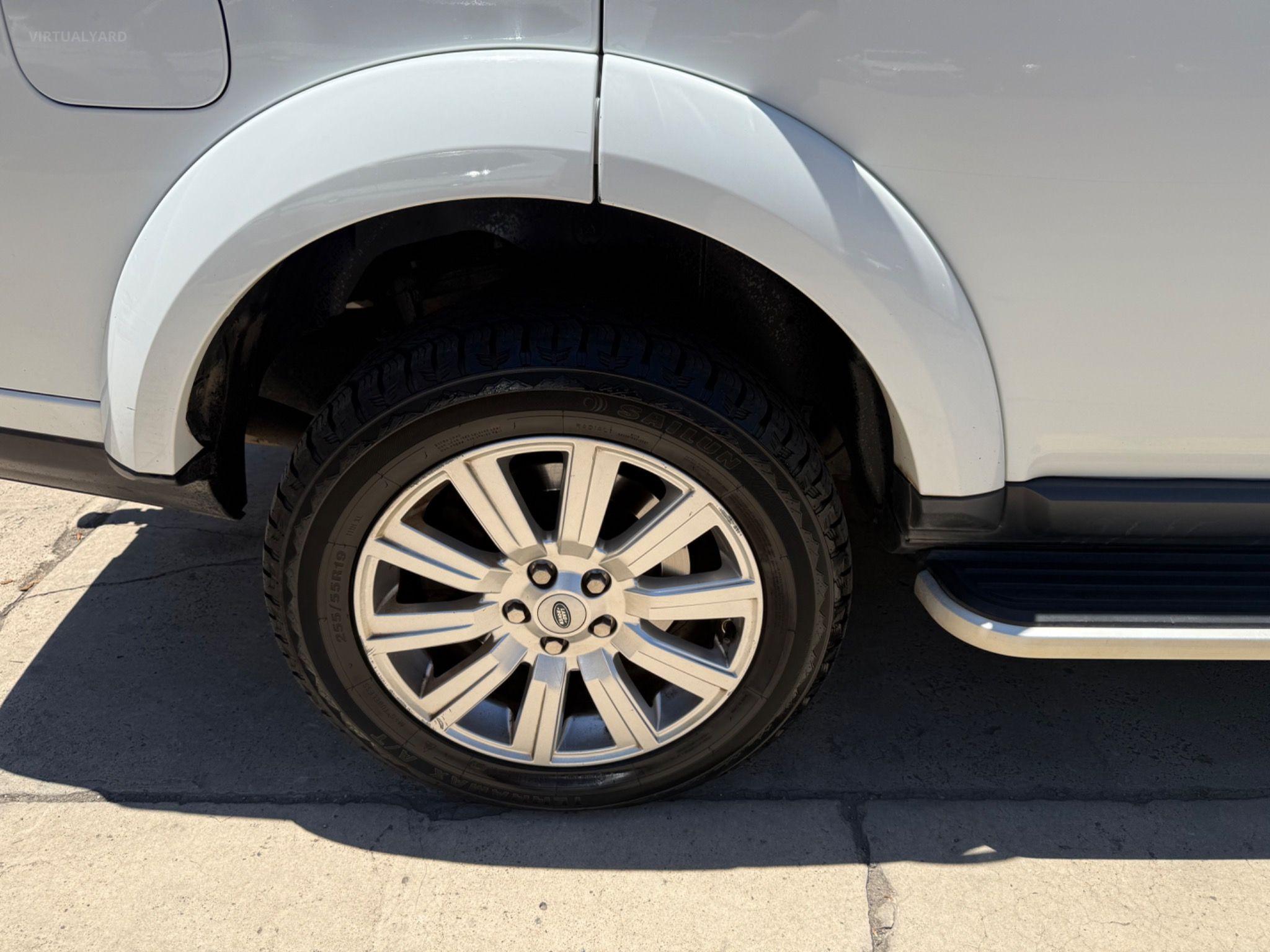 Land Rover Discovery 4