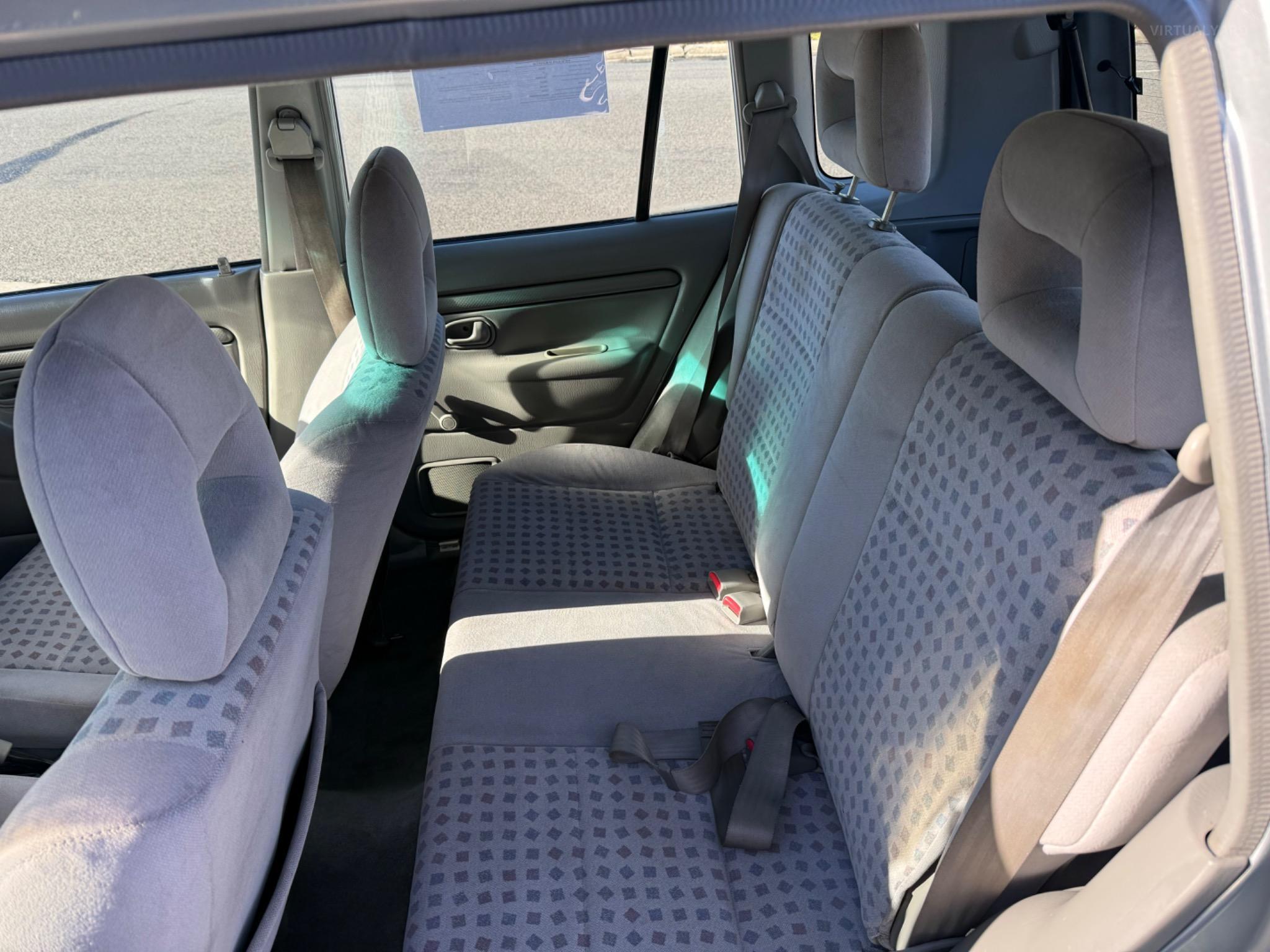 MAZDA 121