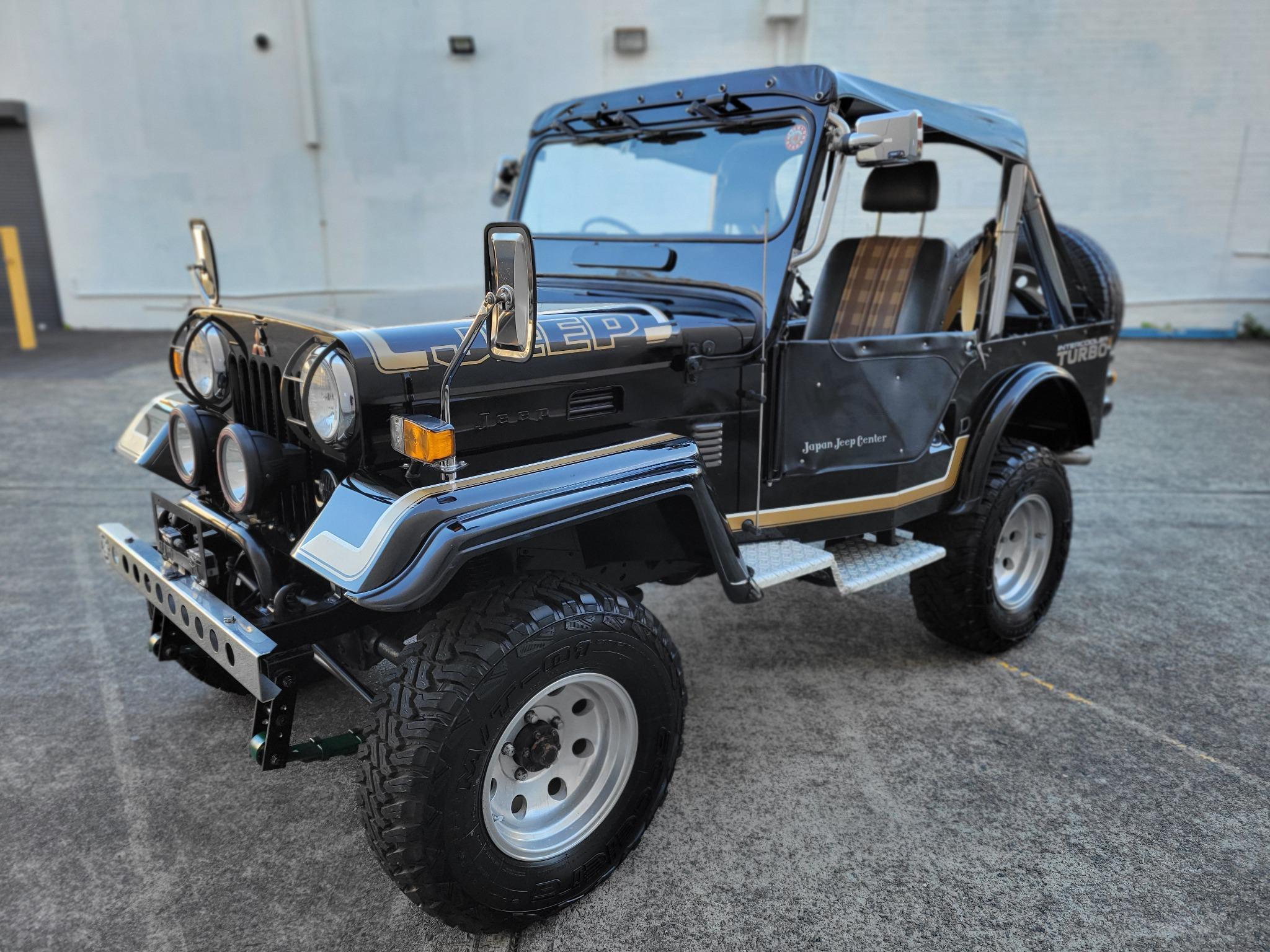 MITSUBISHI Jeep