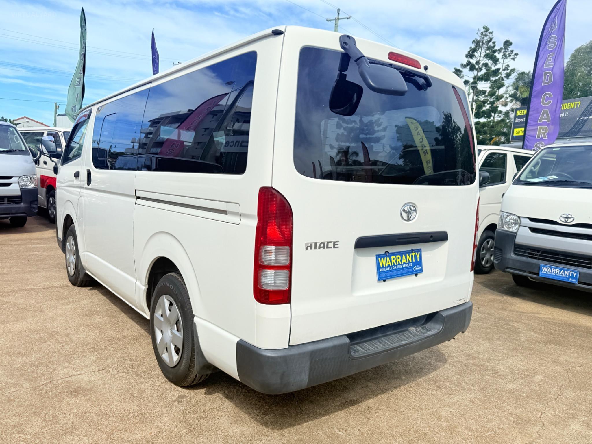TOYOTA HIACE