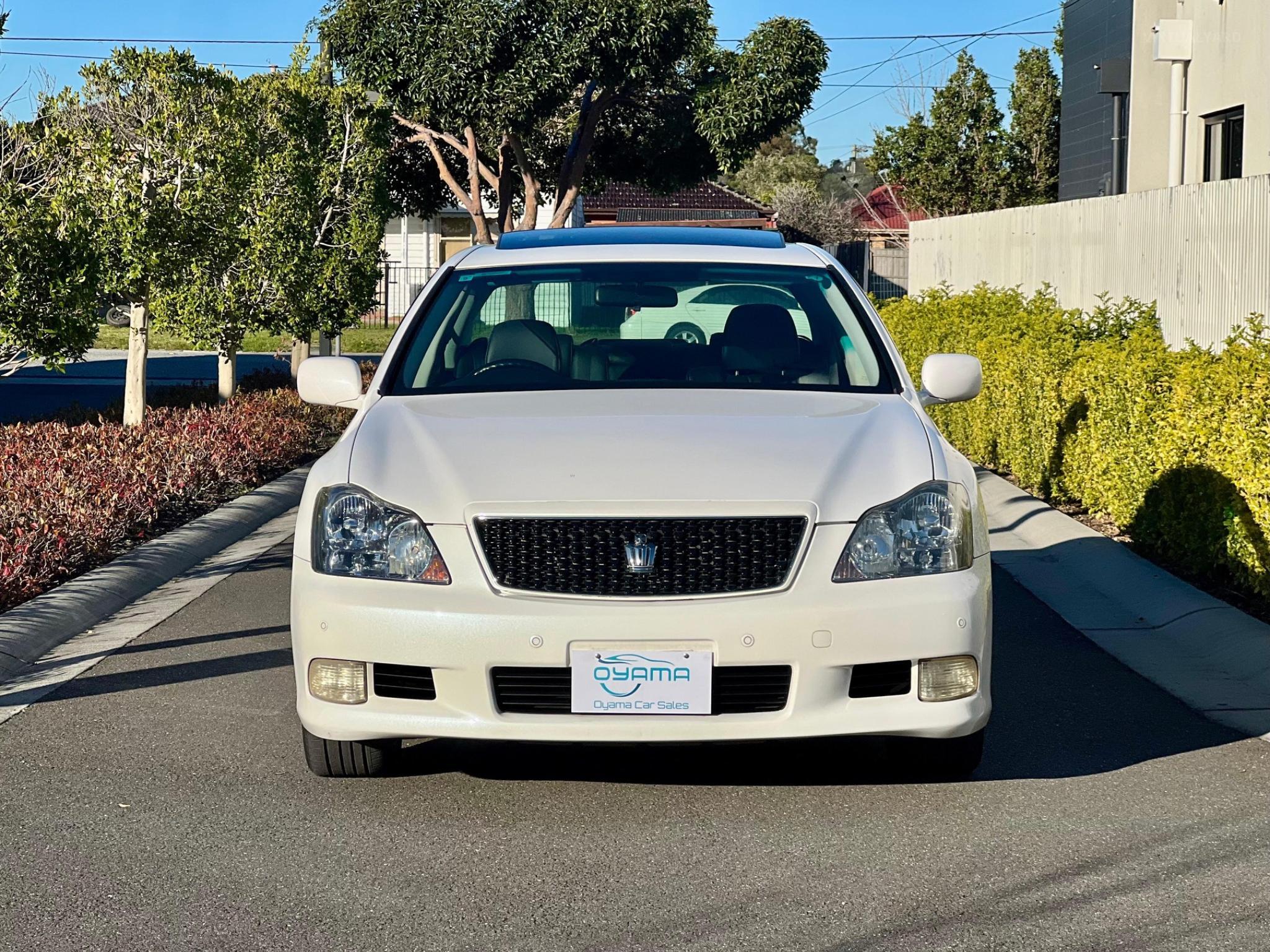 TOYOTA CROWN