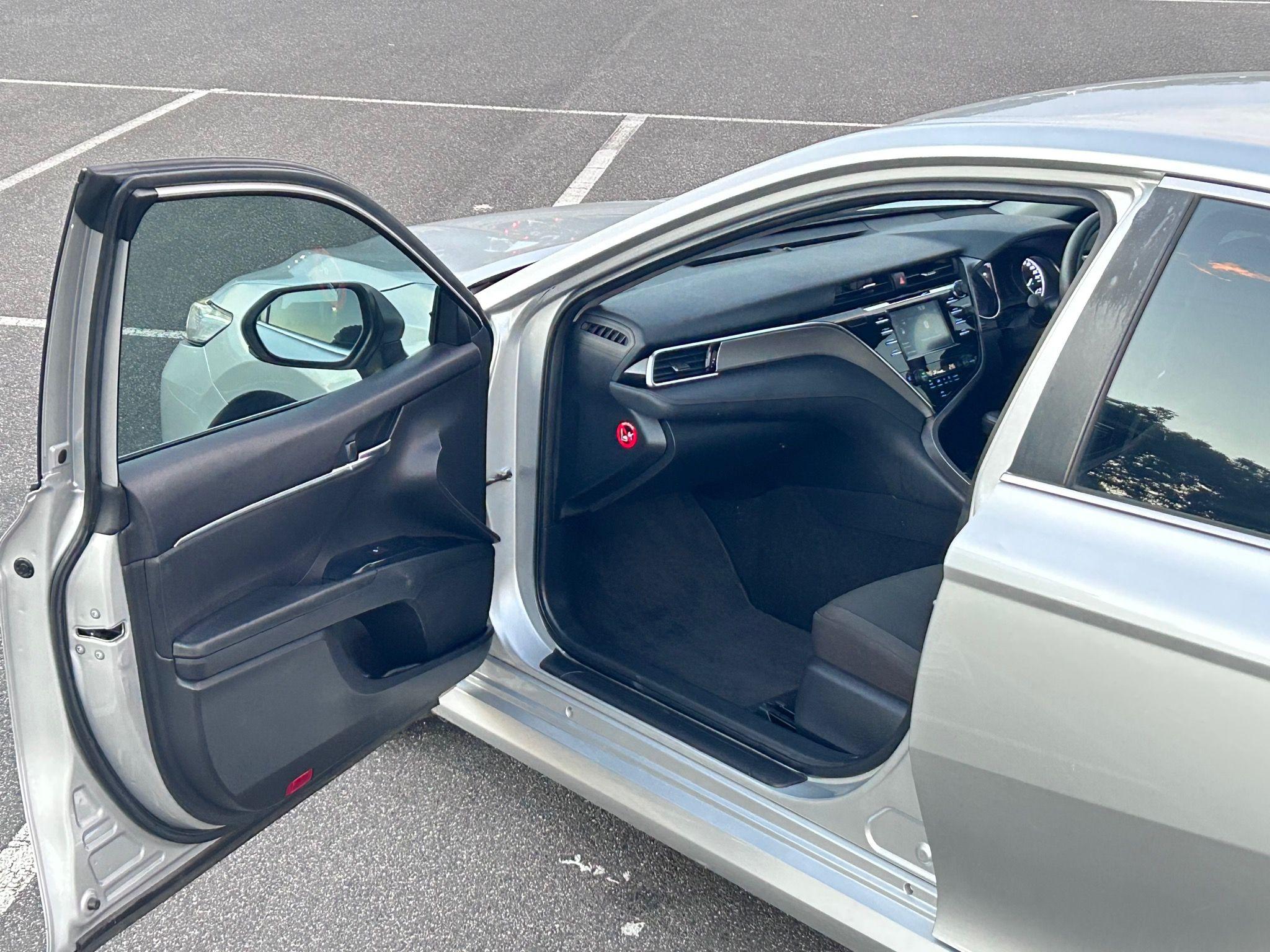 TOYOTA CAMRY