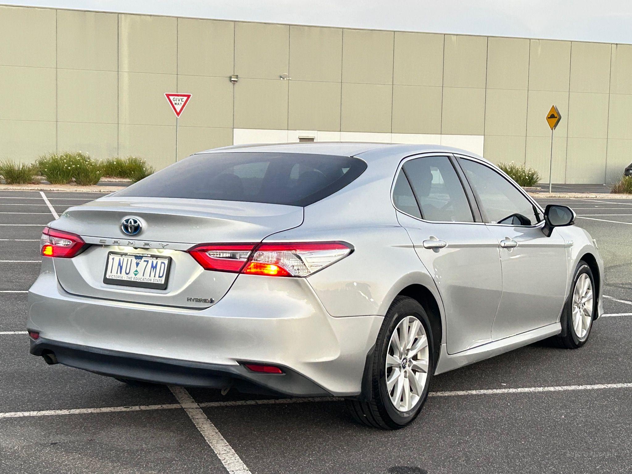 TOYOTA CAMRY