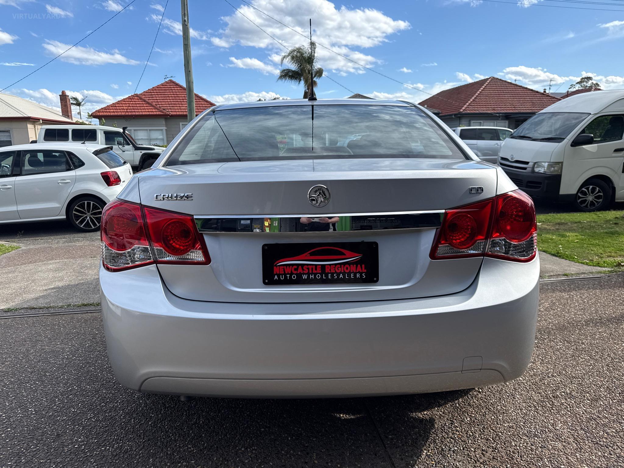 HOLDEN CRUZE