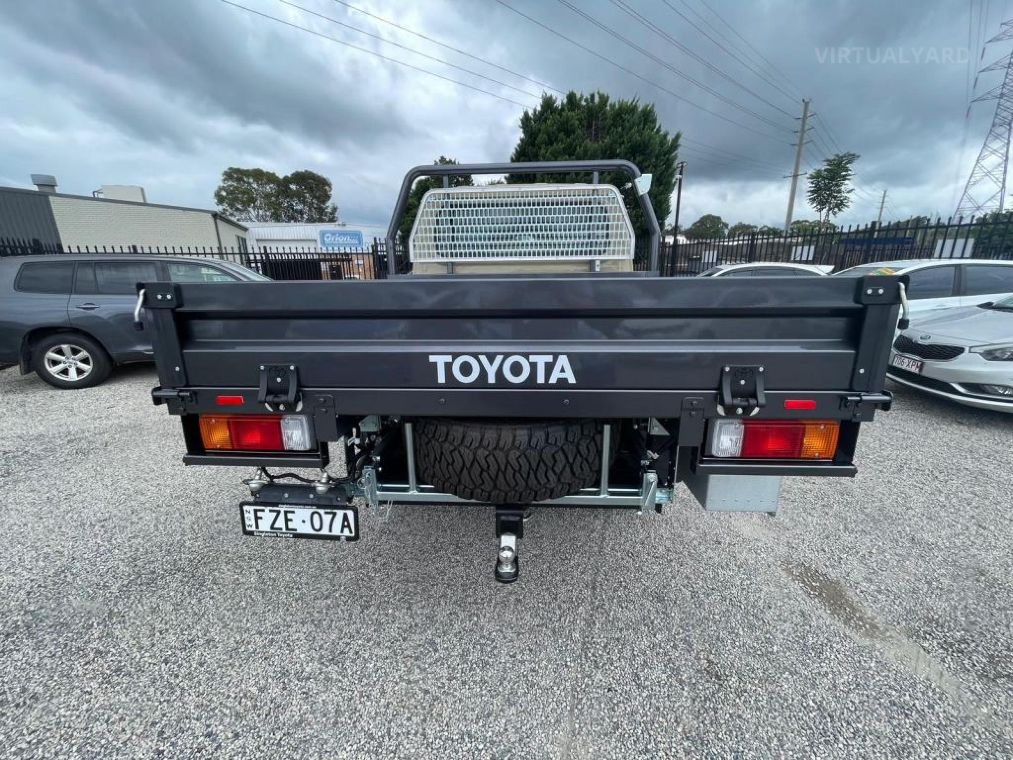 TOYOTA LANDCRUISER 70 SERIES