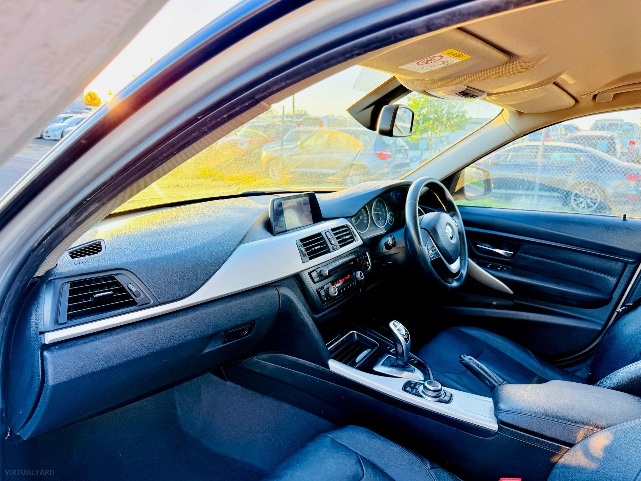 BMW 320i
