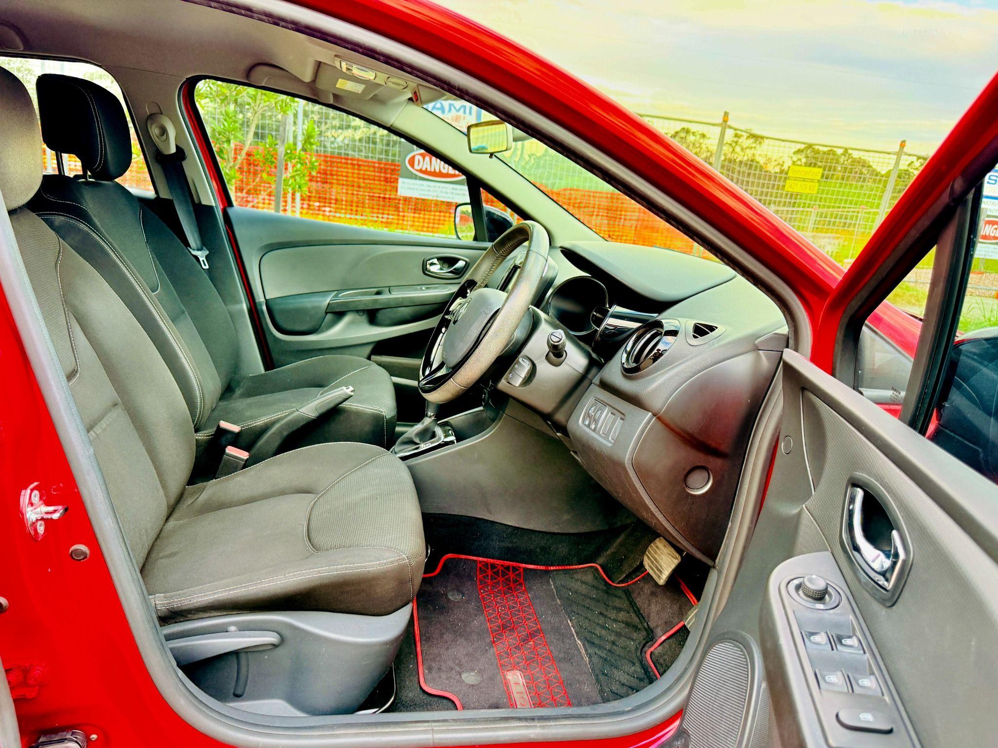RENAULT CLIO