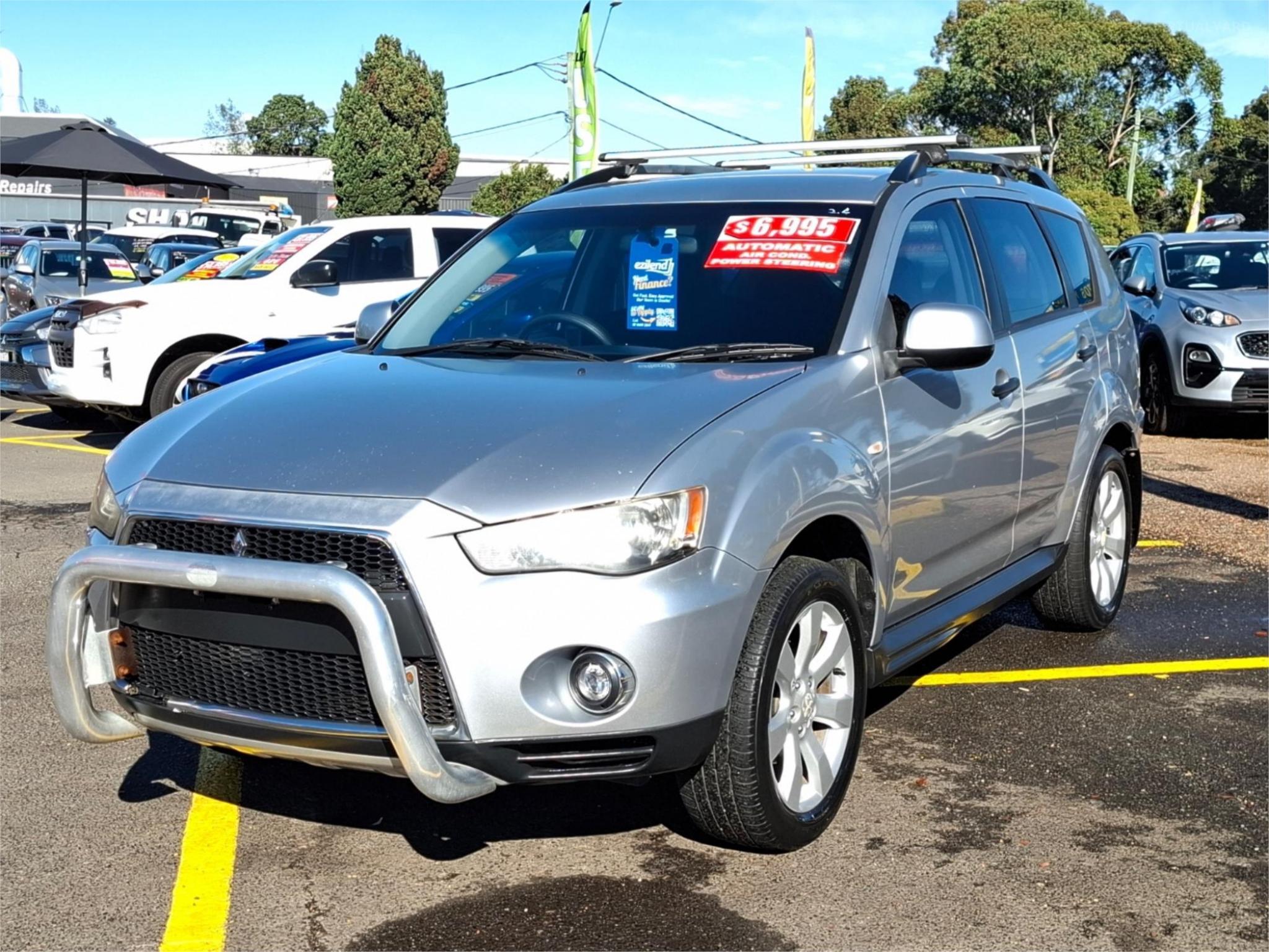 MITSUBISHI OUTLANDER