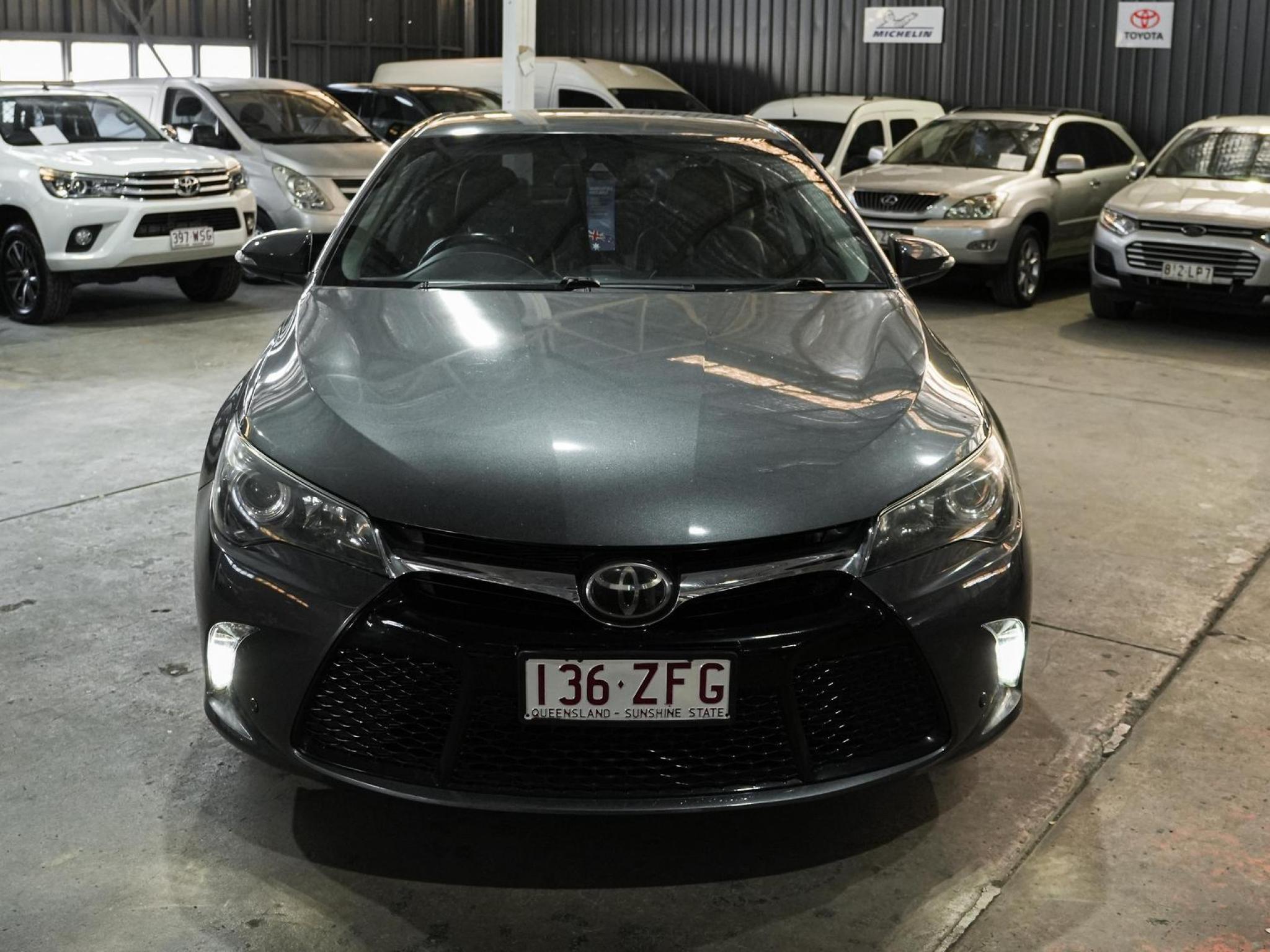 TOYOTA CAMRY