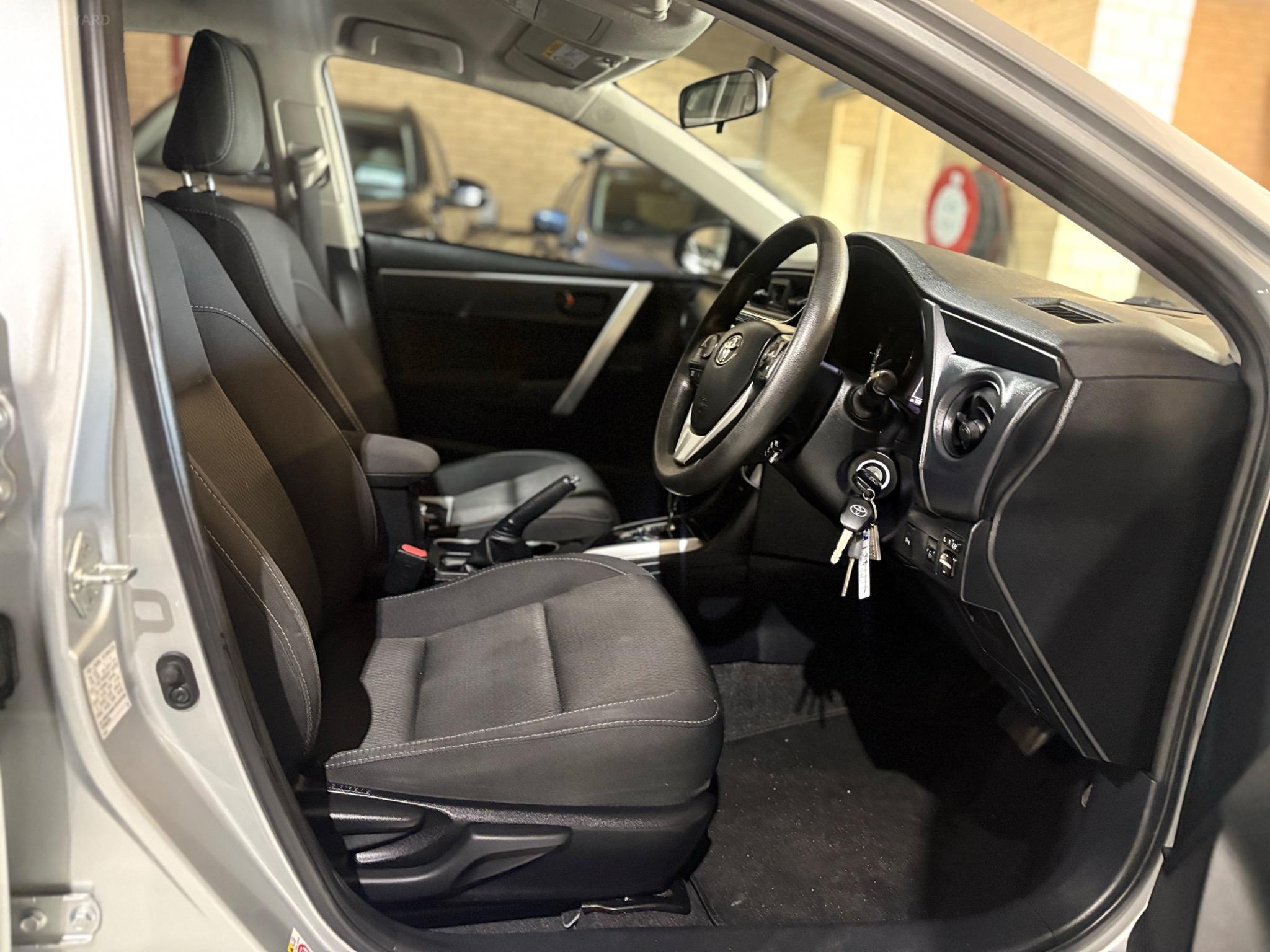 TOYOTA COROLLA