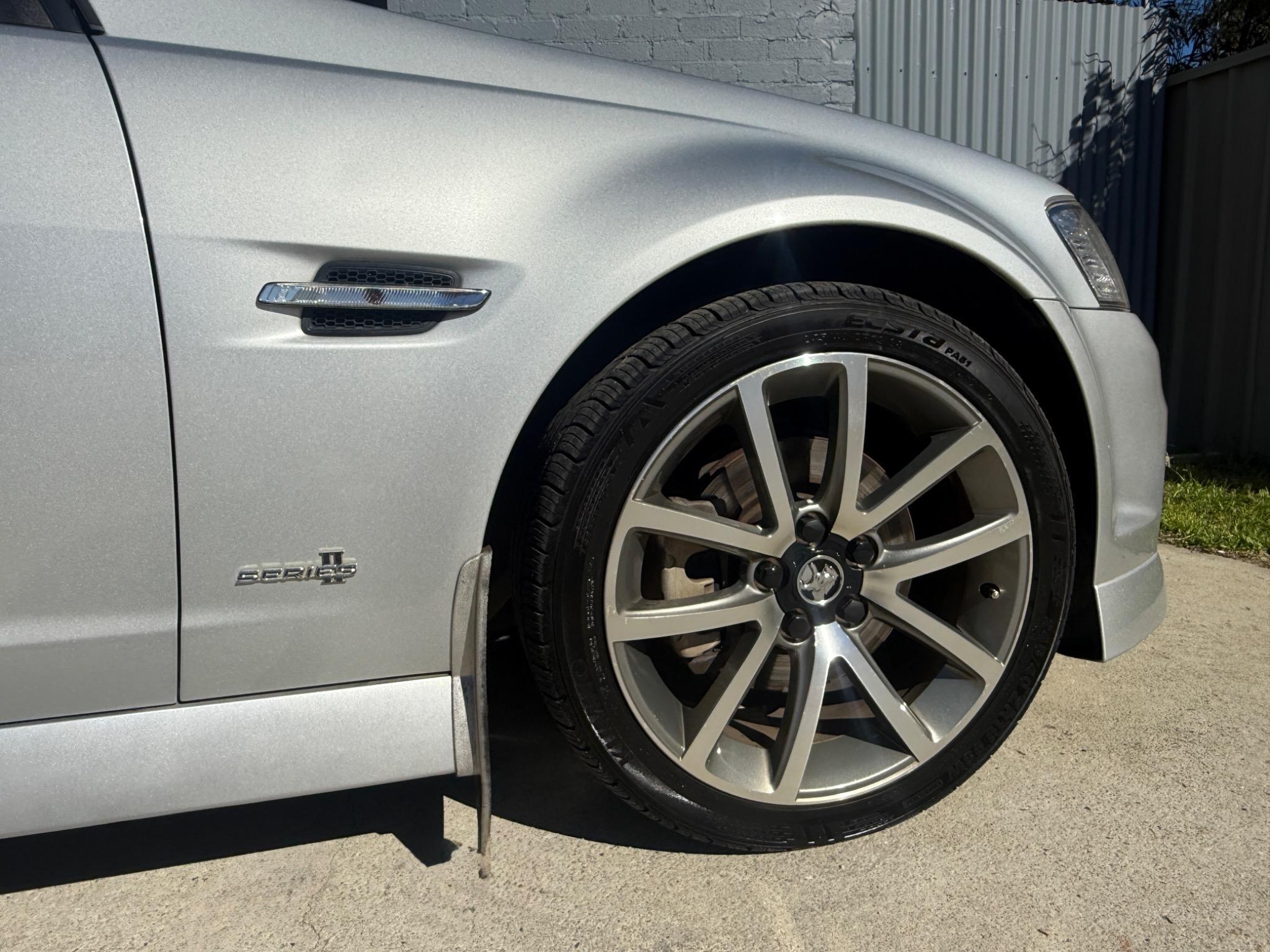 HOLDEN COMMODORE