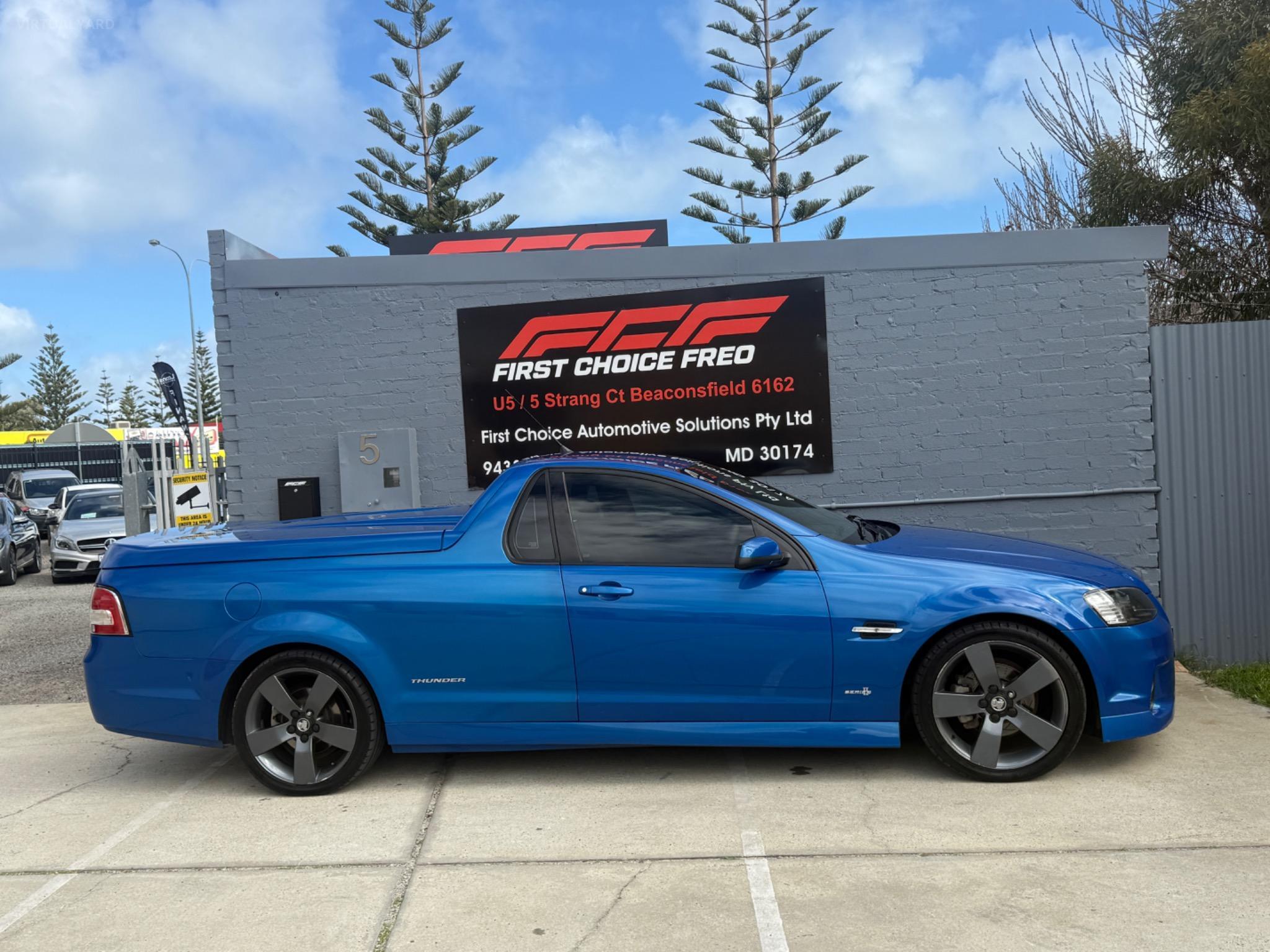 HOLDEN COMMODORE
