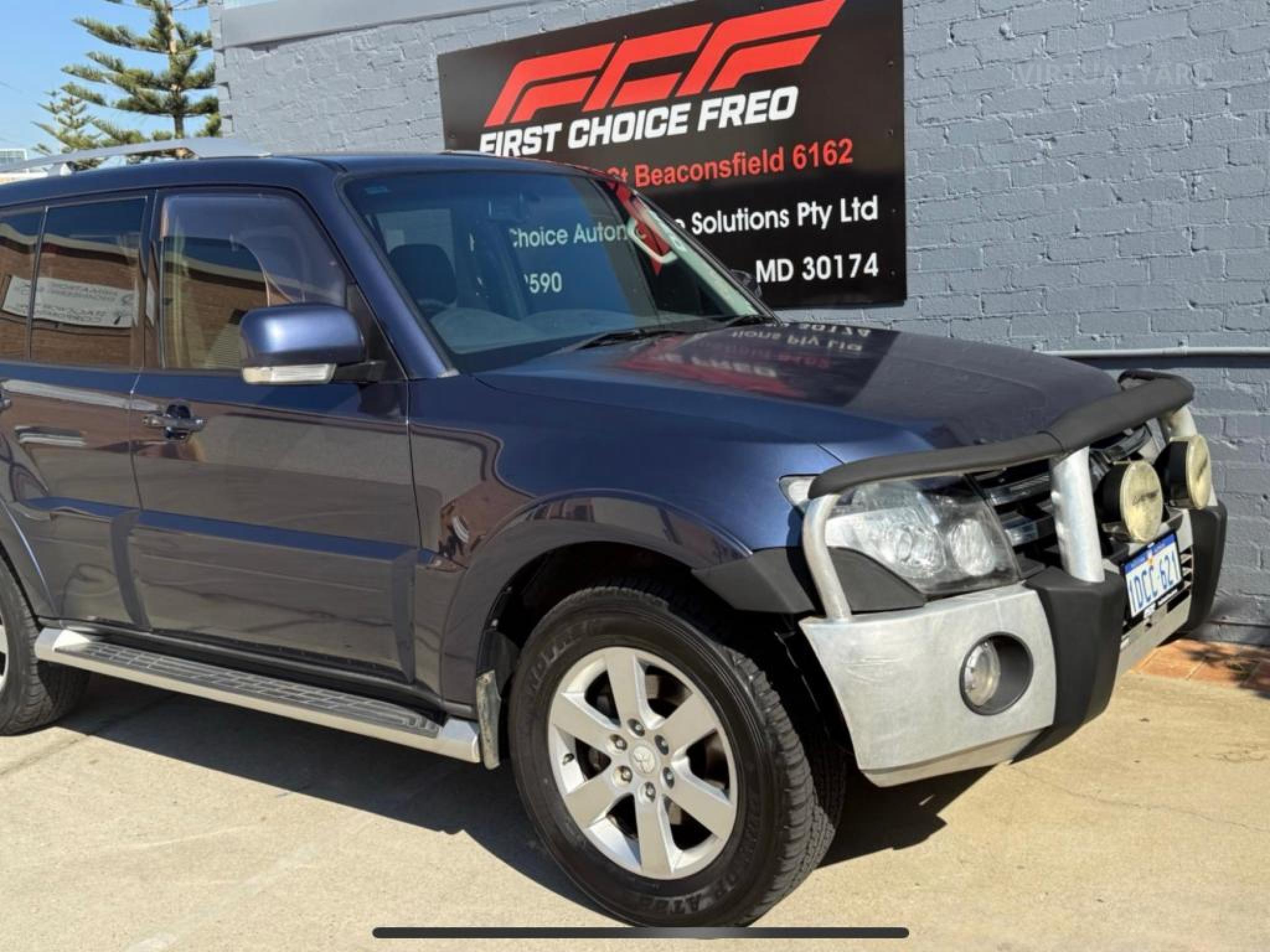 MITSUBISHI PAJERO