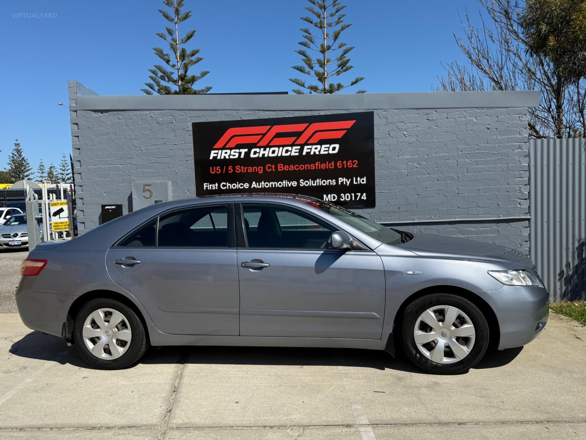 TOYOTA CAMRY