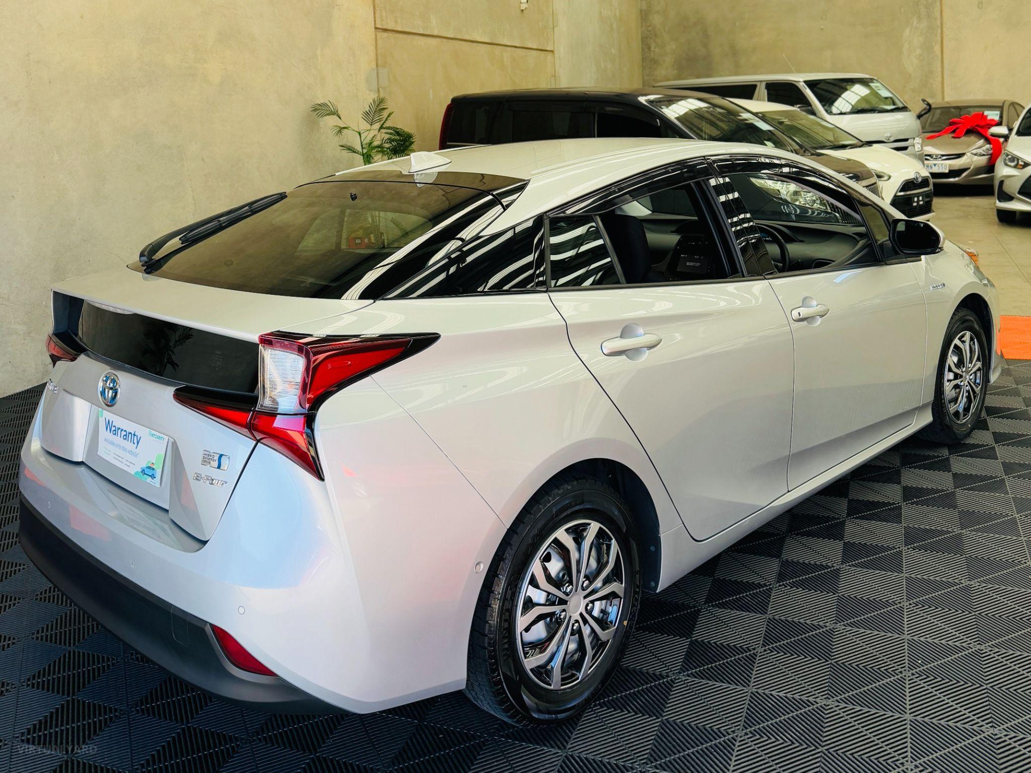 TOYOTA PRIUS 