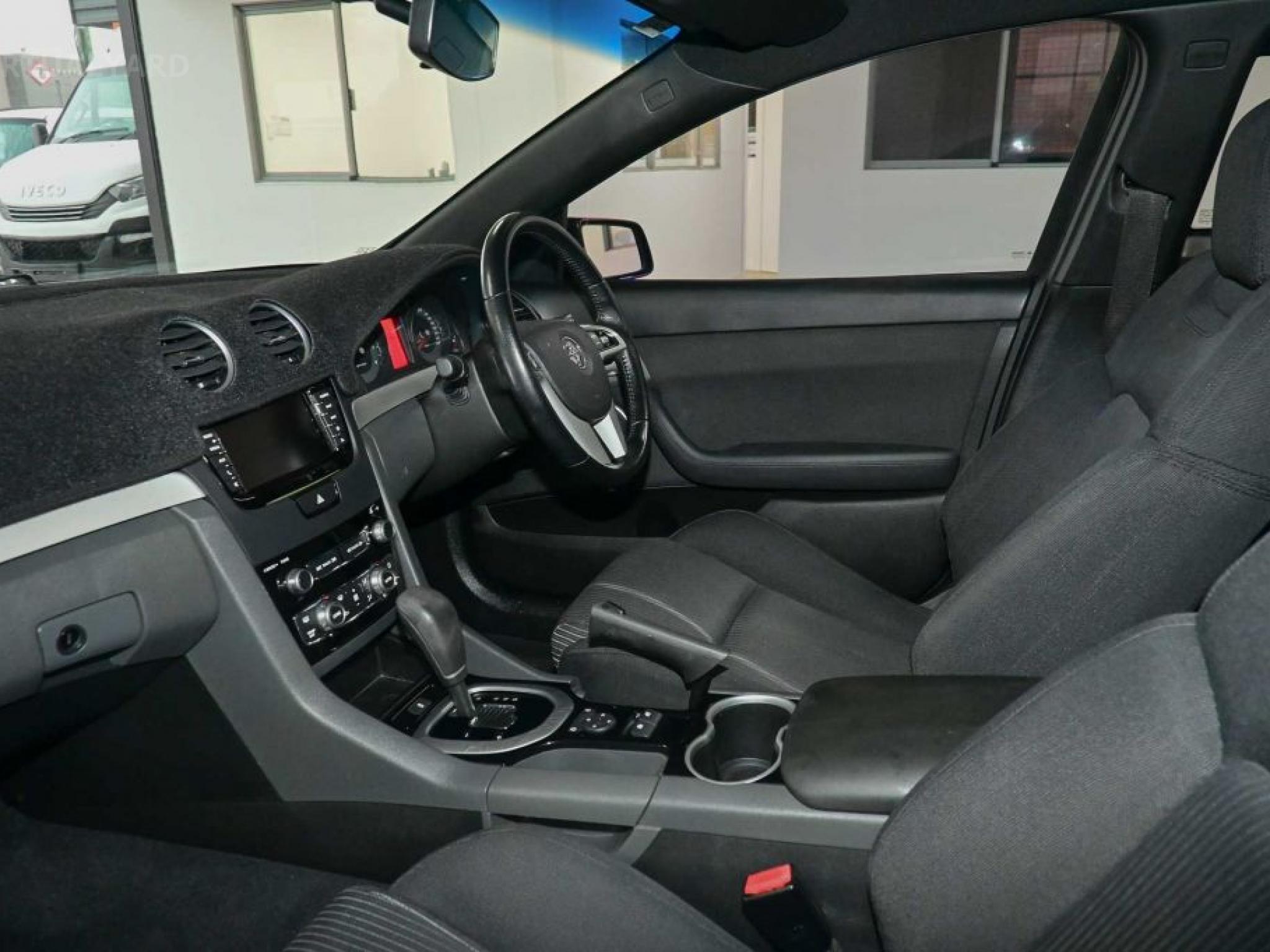 HOLDEN COMMODORE