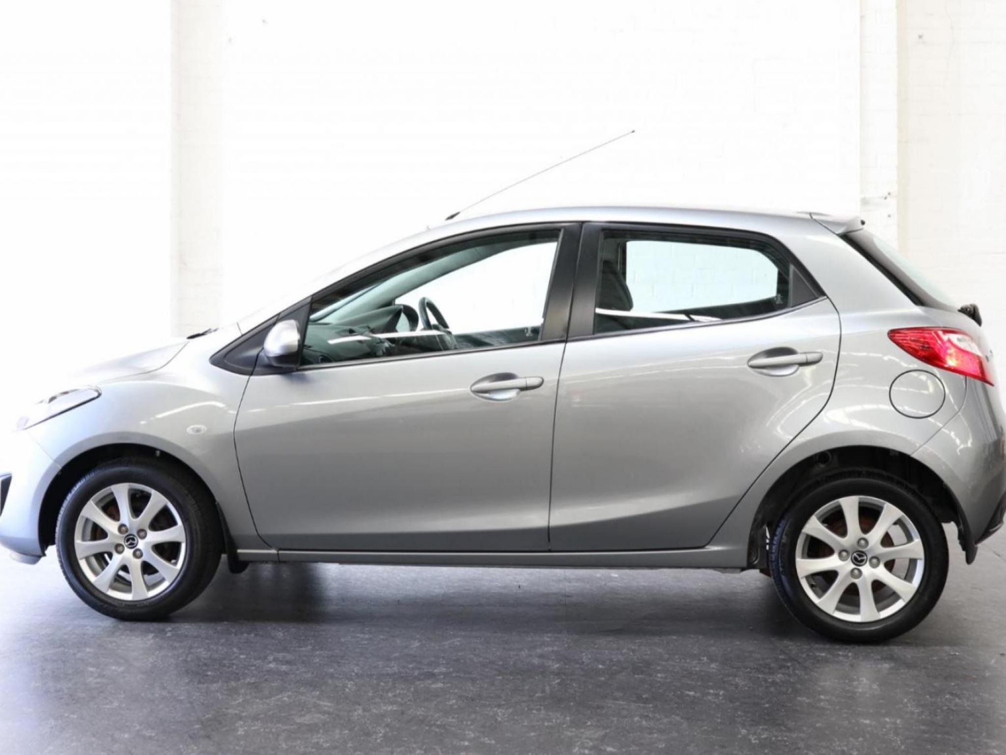 Mazda 2