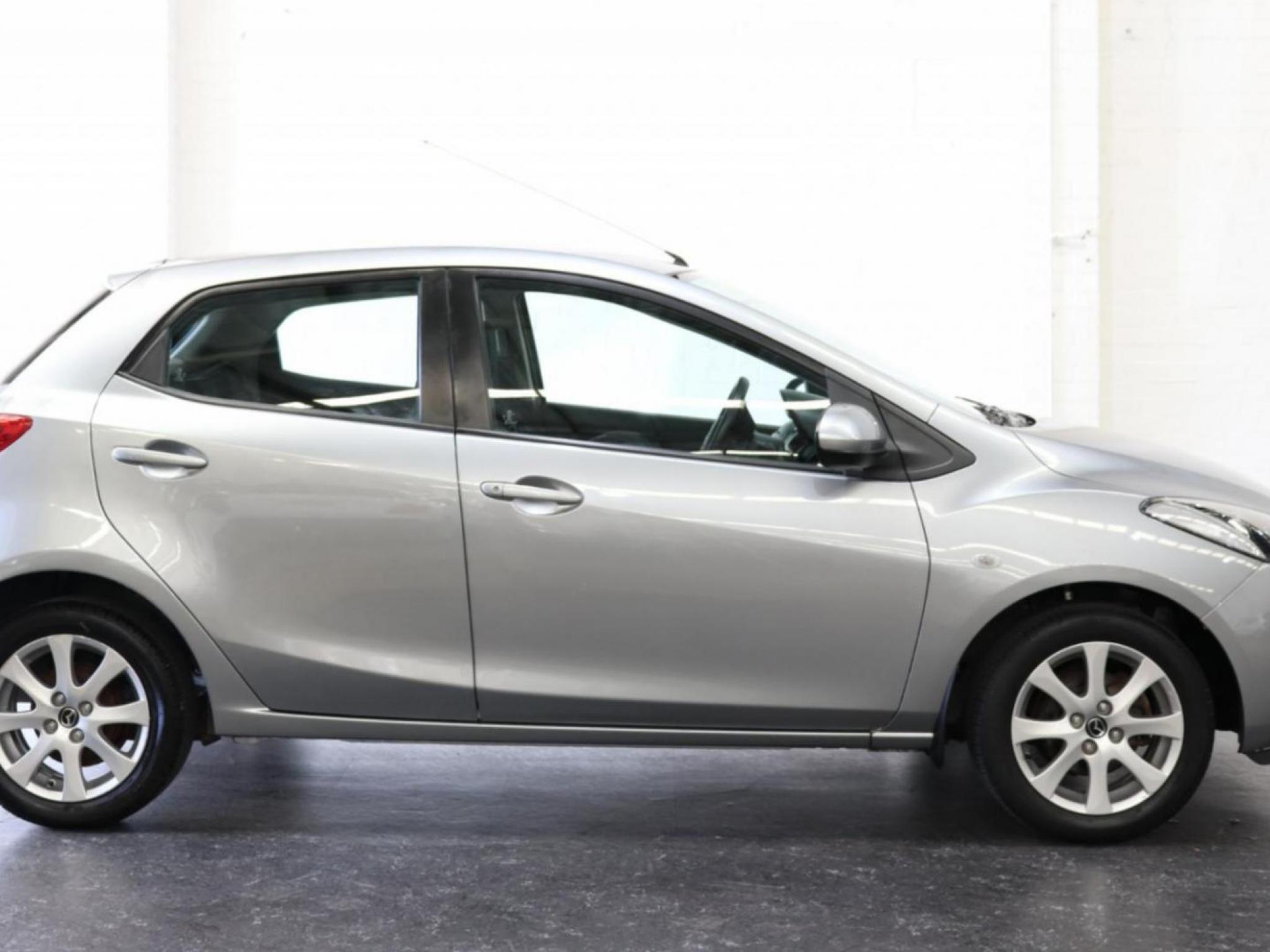 Mazda 2